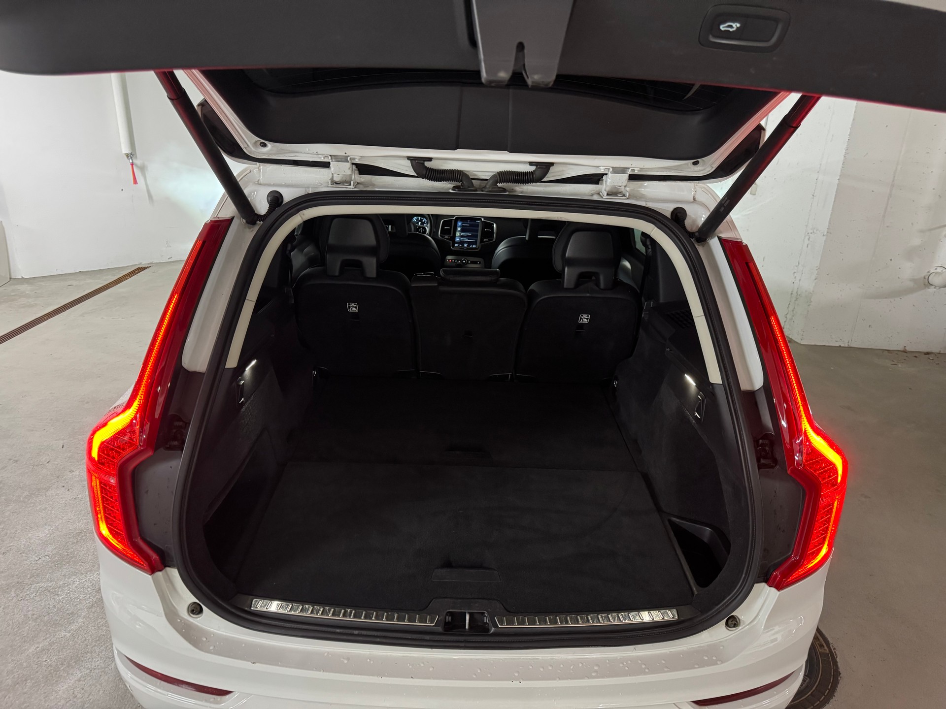 VOLVO XC90 D4 FWD Momentum Geartronic 1-Hand / CH-Fahrzeug-image-7
