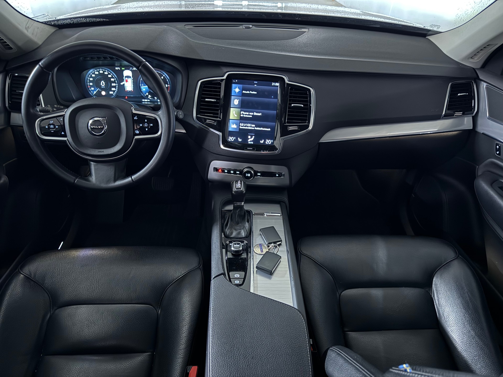 VOLVO XC90 D4 FWD Momentum Geartronic 1-Hand / CH-Fahrzeug-image-13