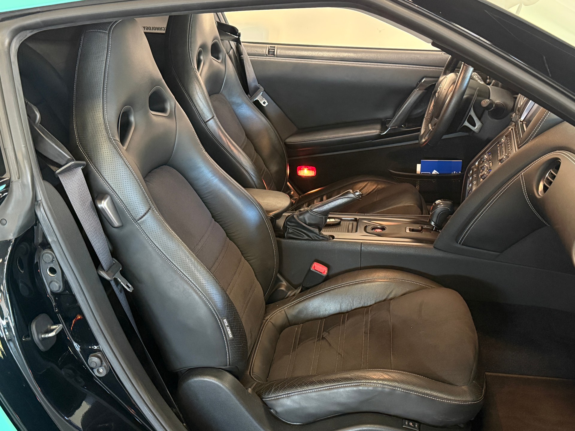 NISSAN GT-R 3.8 V6 Biturbo Premium Edition + BOSE-image-14