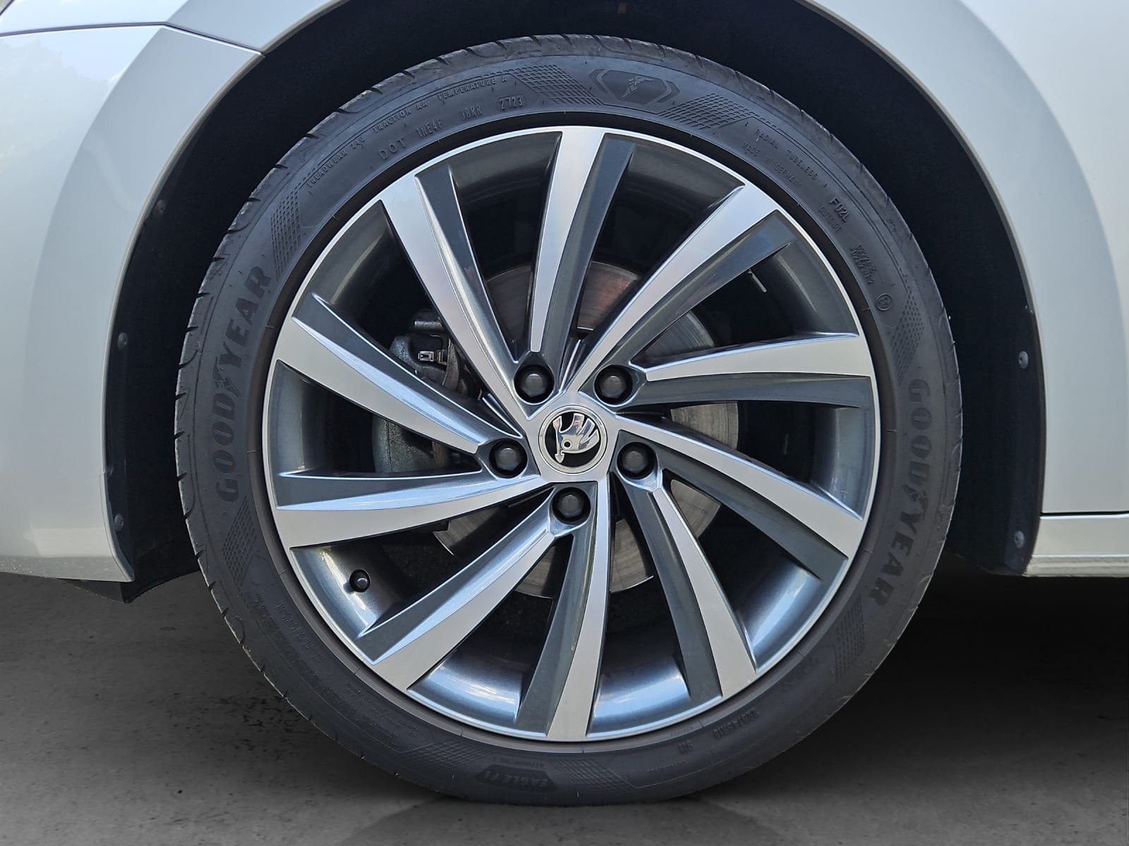 SKODA Skoda Octavia Style TDI 4x4-image-4