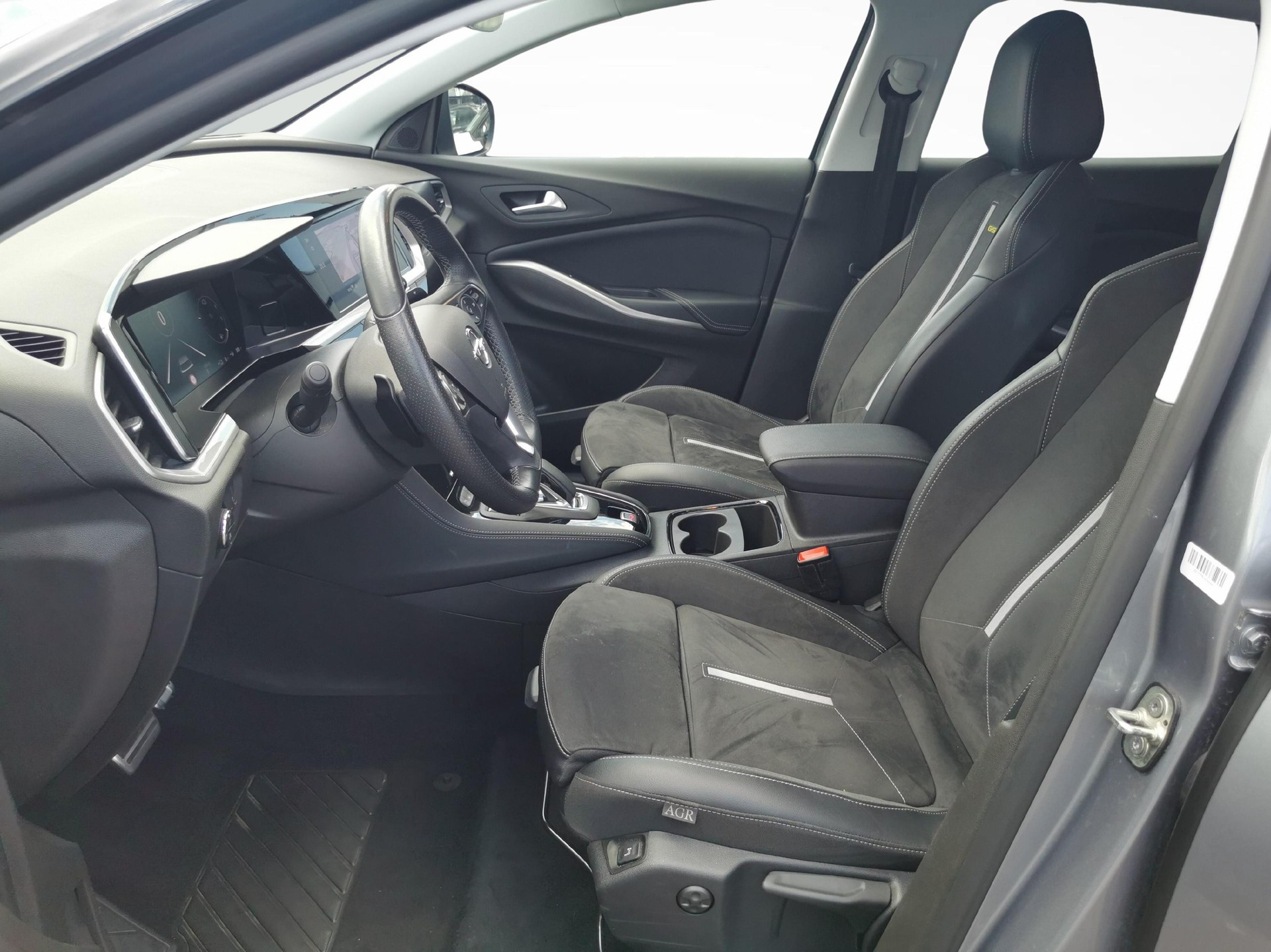 OPEL Grandland 1.6 T PHEV GSE-showroom-element-1