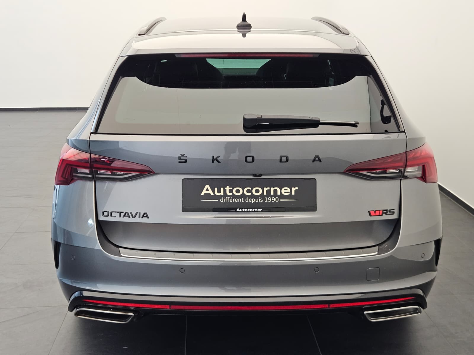 SKODA Octavia Combi 2.0 TDI DSG RS 4x4-image-7