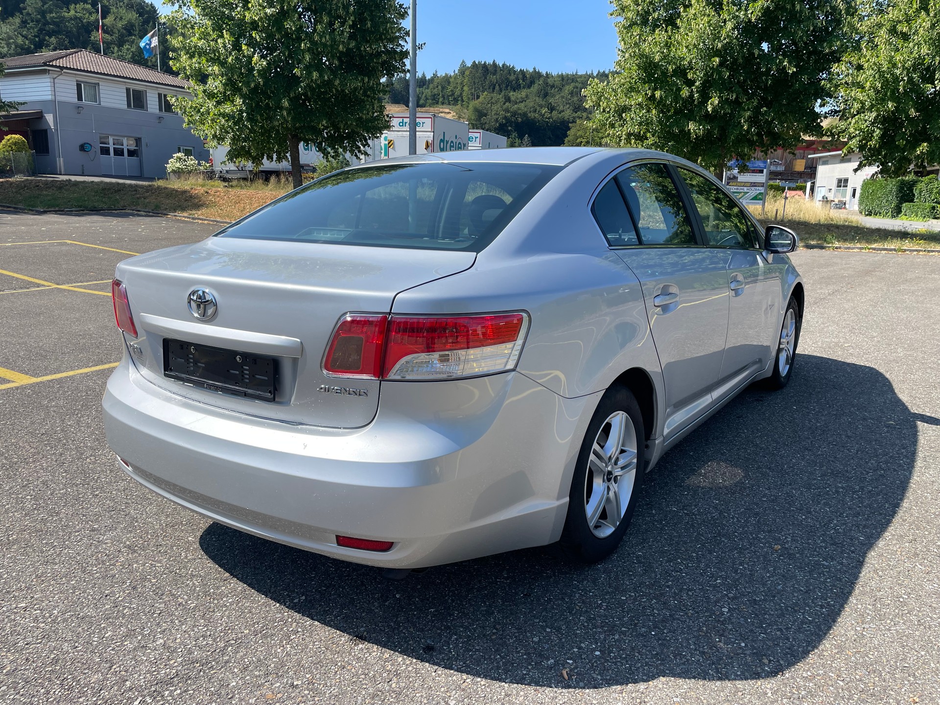 TOYOTA Avensis 2.0 Linea Sol-image-5