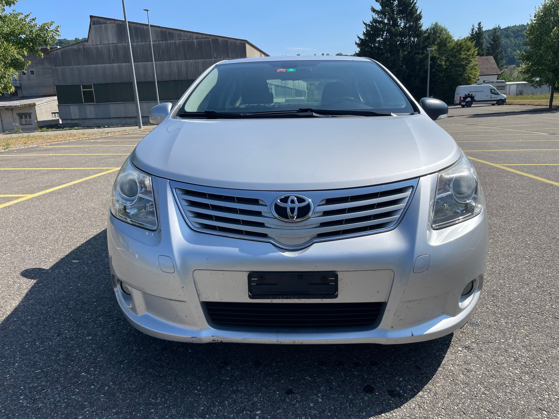 TOYOTA Avensis 2.0 Linea Sol-image-1