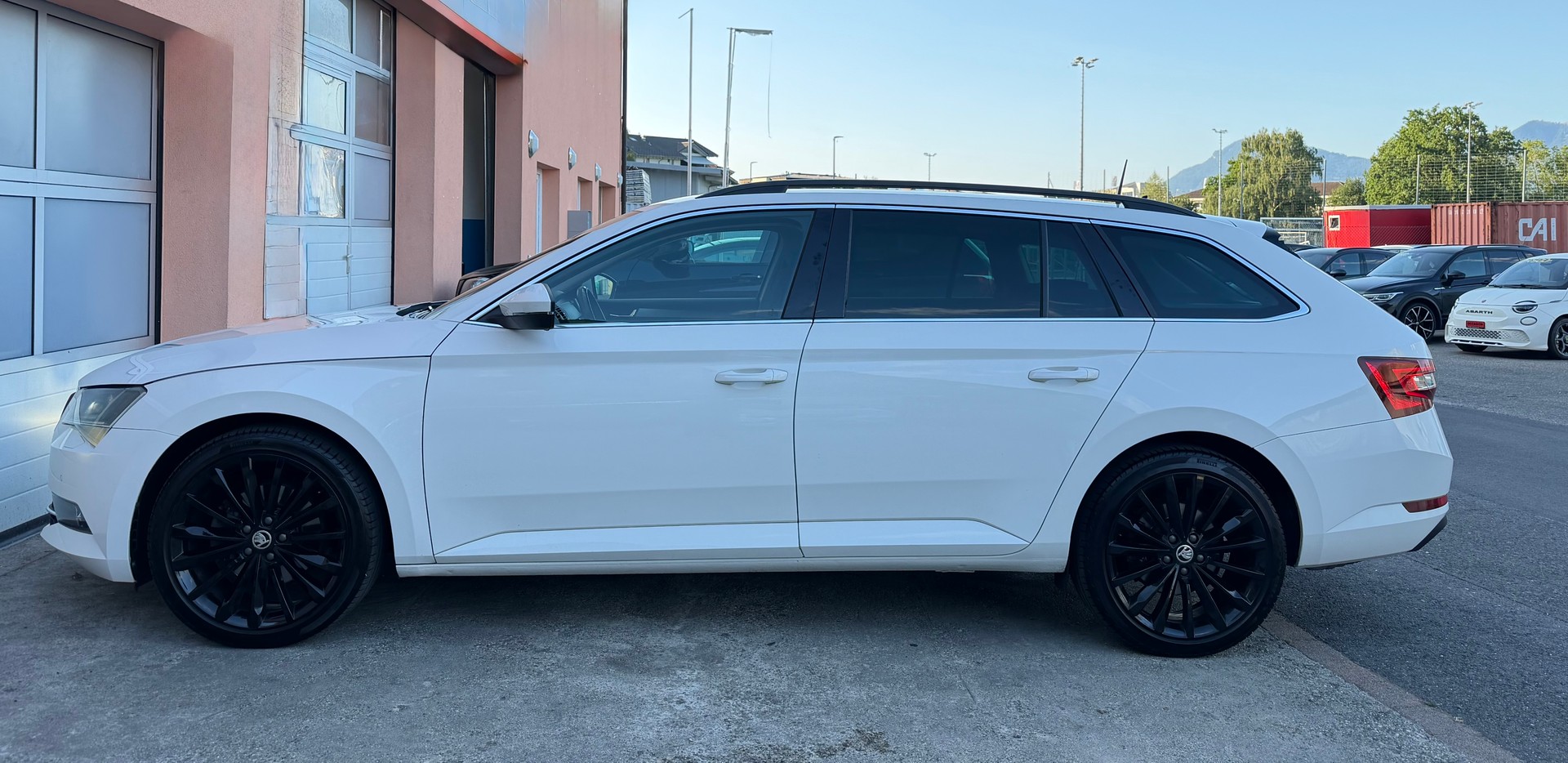 SKODA Superb Combi 2.0 TDi Style 4x4 DSG-image-6