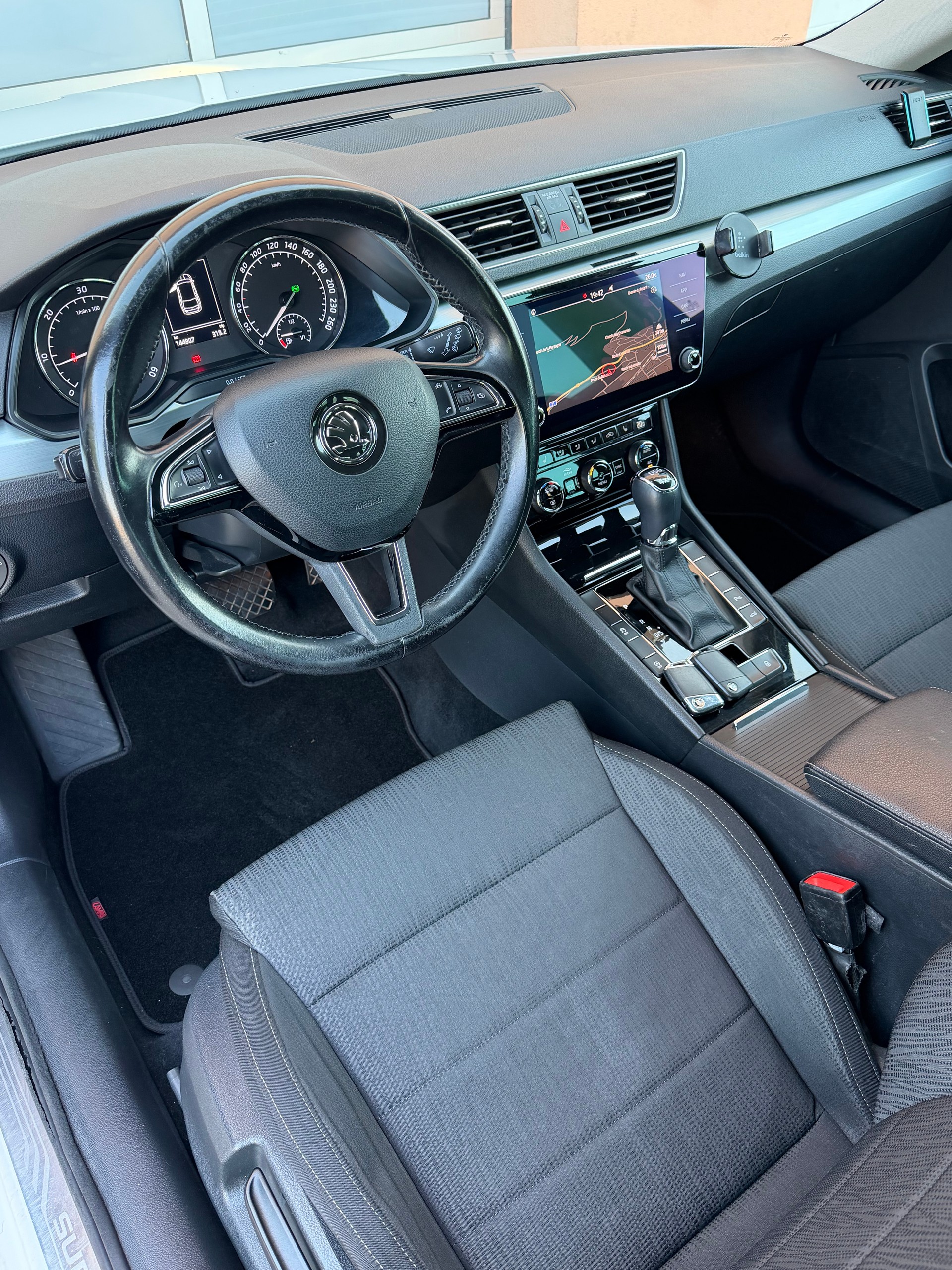 SKODA Superb Combi 2.0 TDi Style 4x4 DSG-image-9