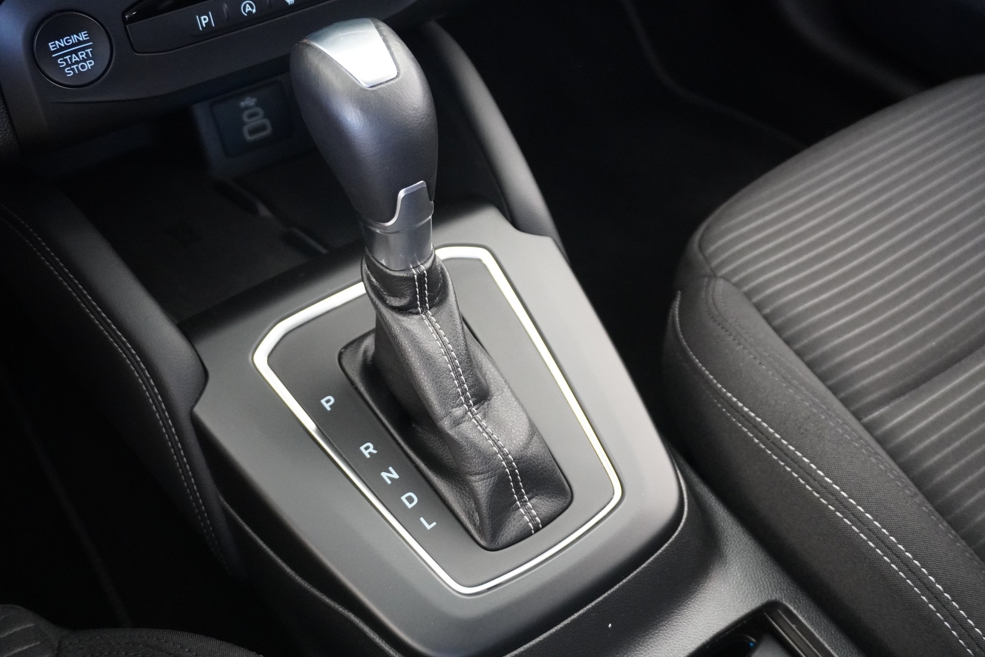 FORD Focus 1.0 MHEV Titanium X Automat-image-14