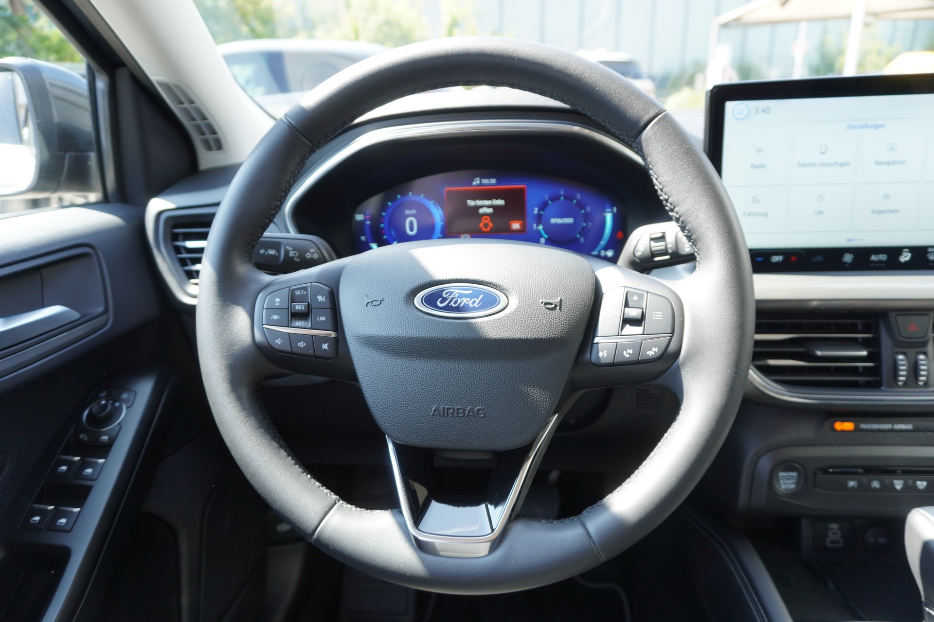 FORD Focus 1.0 MHEV Titanium X Automat-image-13