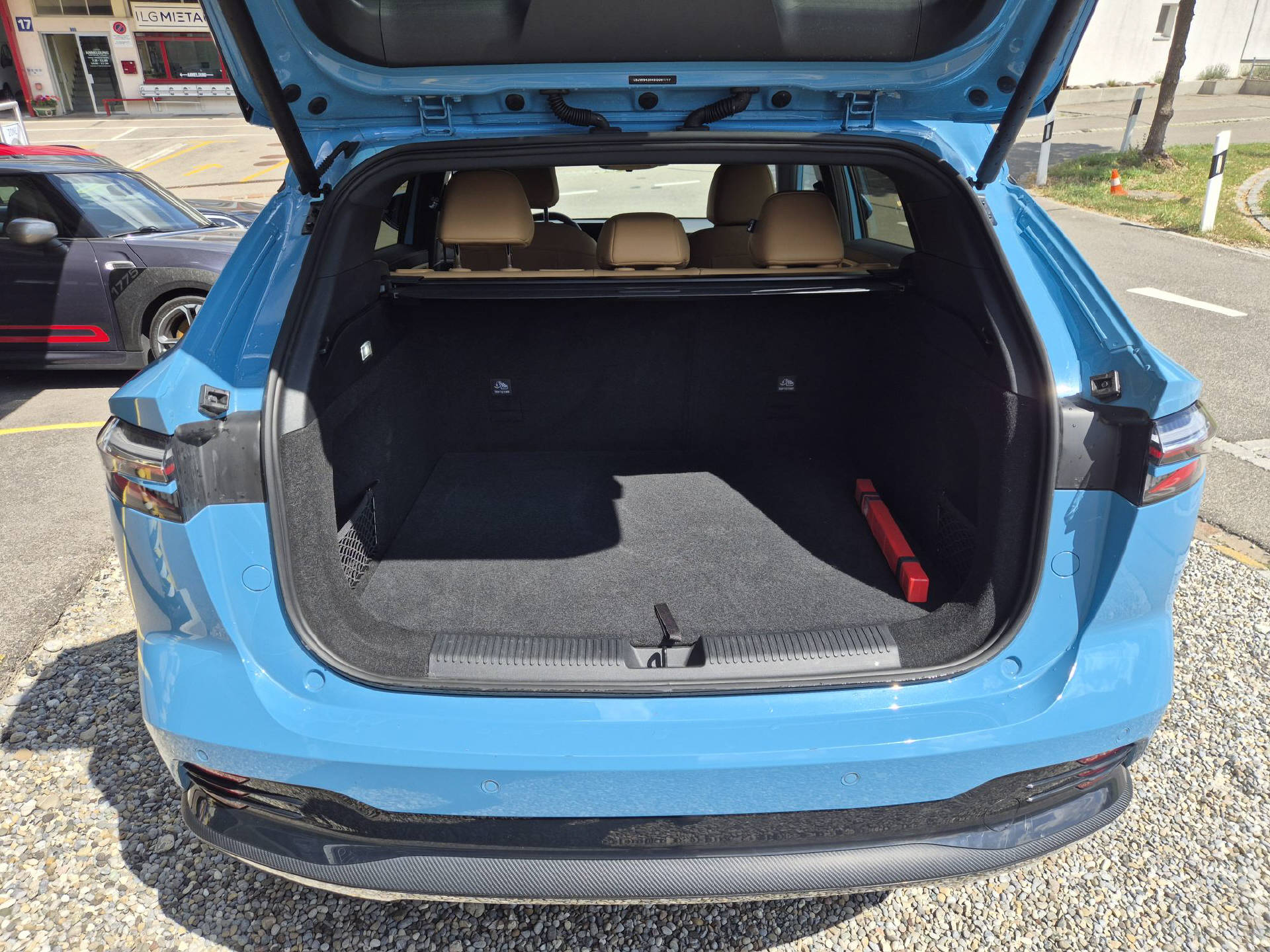 MG HS 1.5 Hybrid Luxury-image-4