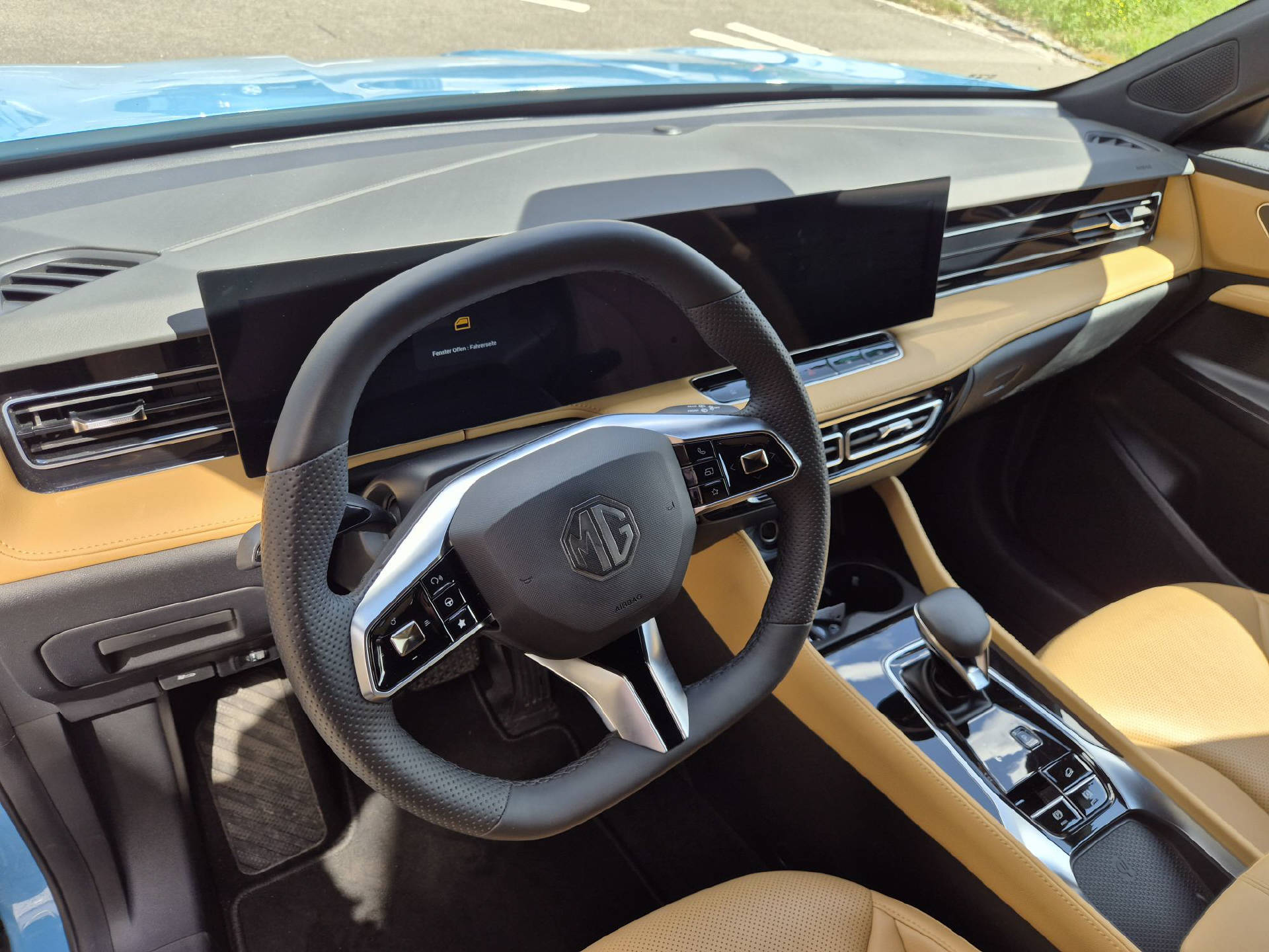 MG HS 1.5 Hybrid Luxury-image-10