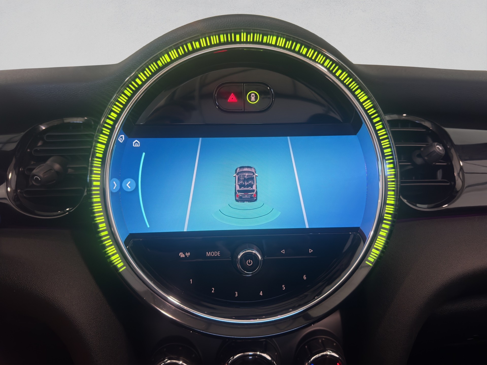 MINI Cooper John Cooper Works Cabriolet Steptronic-image-19