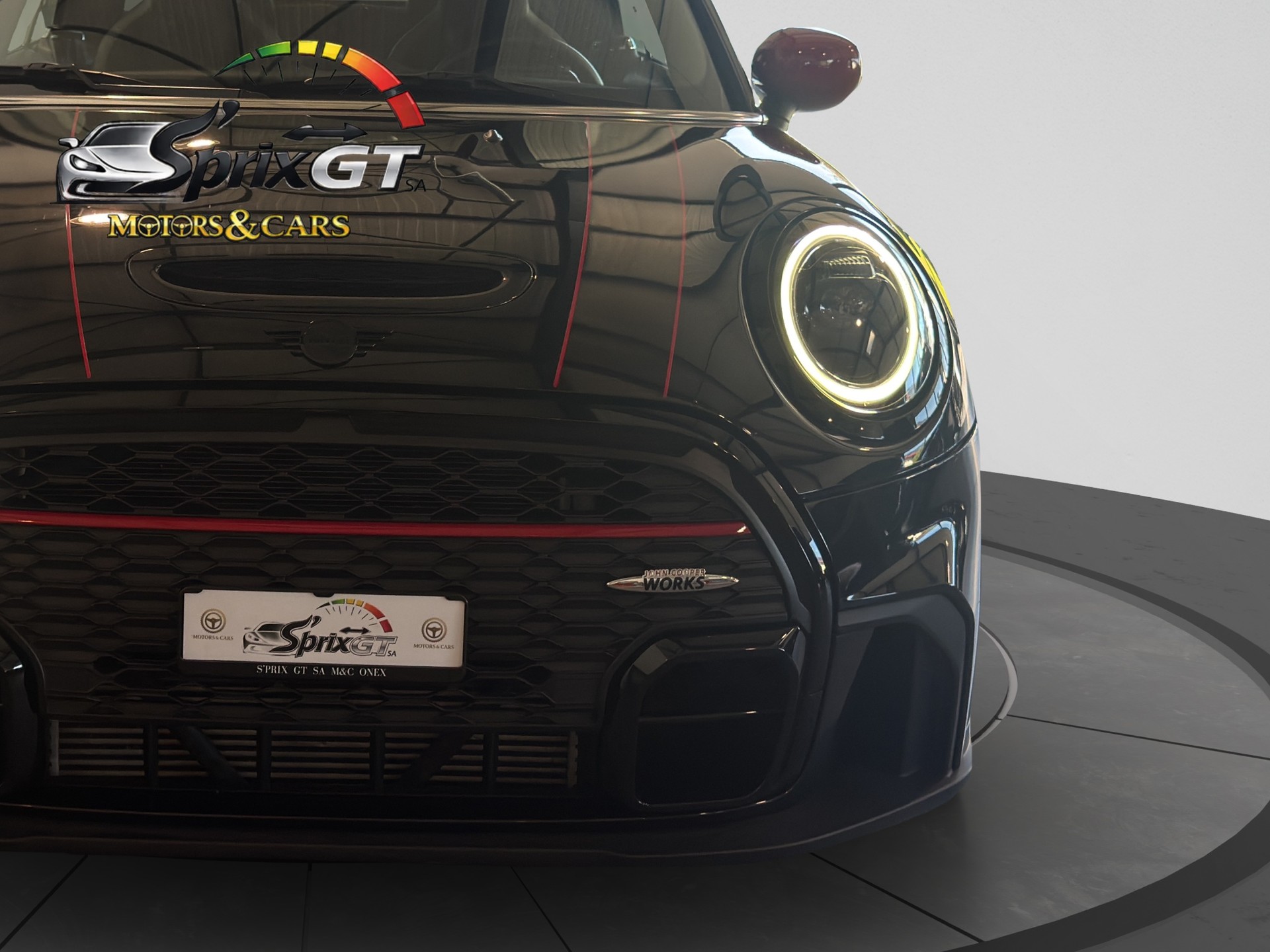 MINI Cooper John Cooper Works Cabriolet Steptronic-image-7