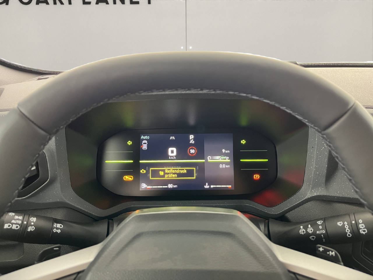 DACIA Duster 1.2 Hybrid Journey 4WD-image-10