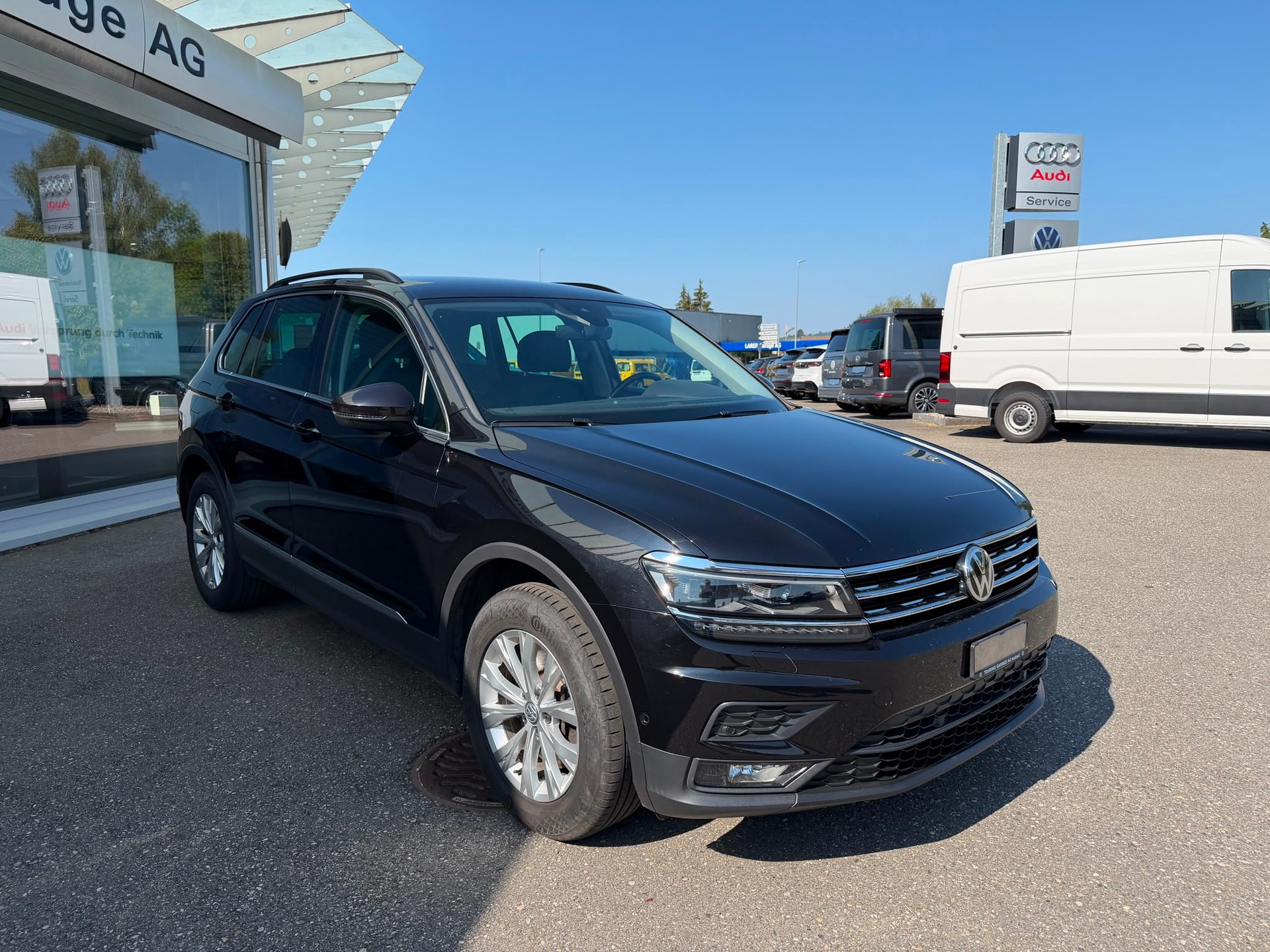 VW Tiguan 2.0TSI Comfortline 4Motion DSG-image-6
