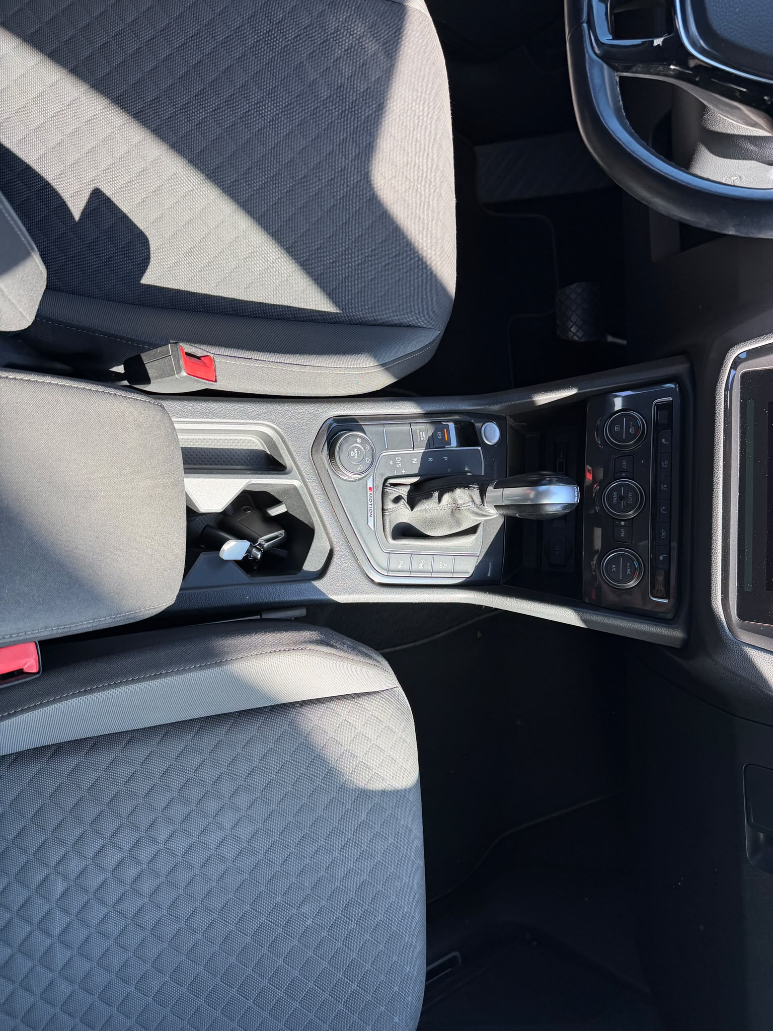 VW Tiguan 2.0TSI Comfortline 4Motion DSG-image-19