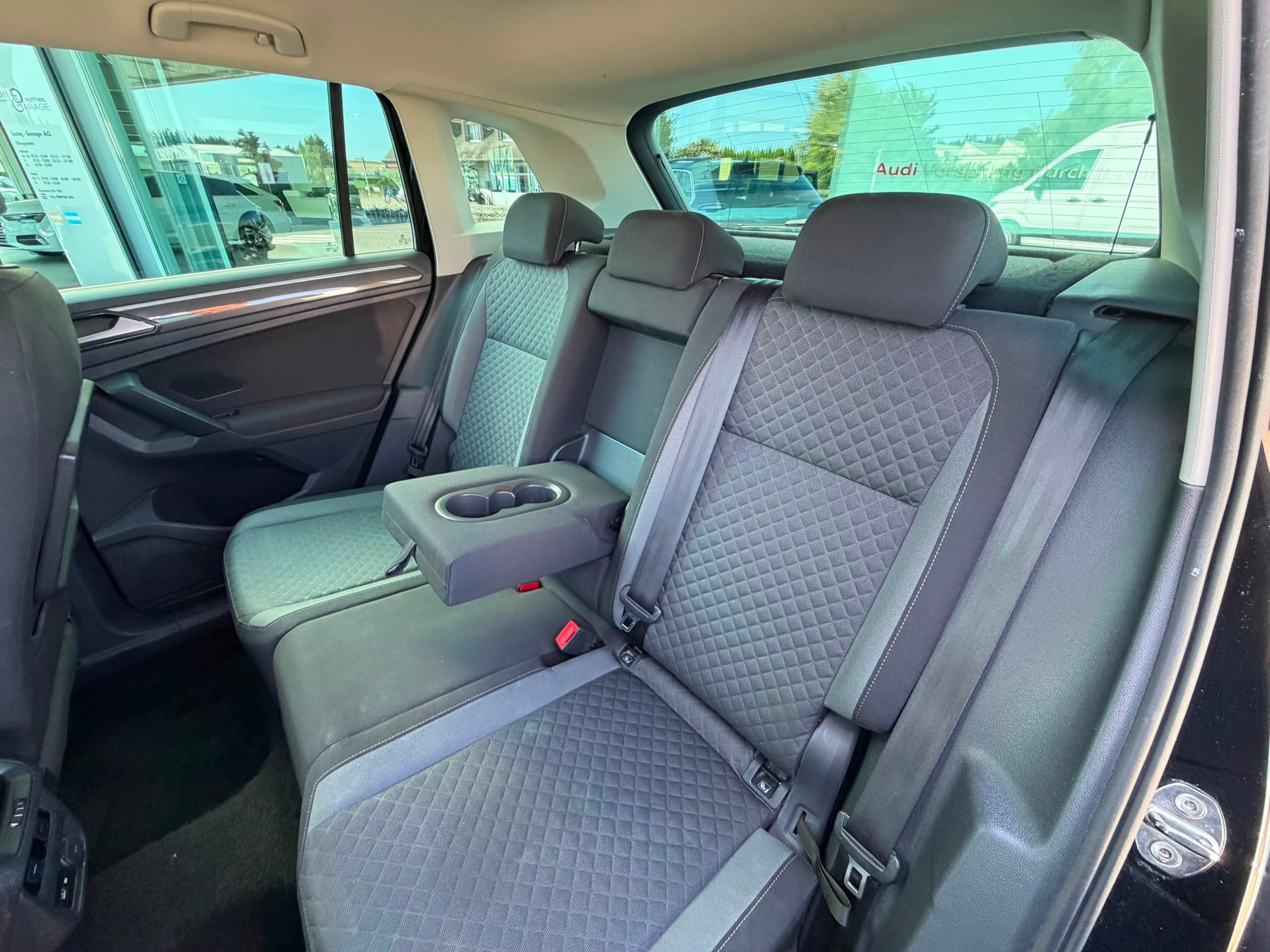 VW Tiguan 2.0TSI Comfortline 4Motion DSG-image-24