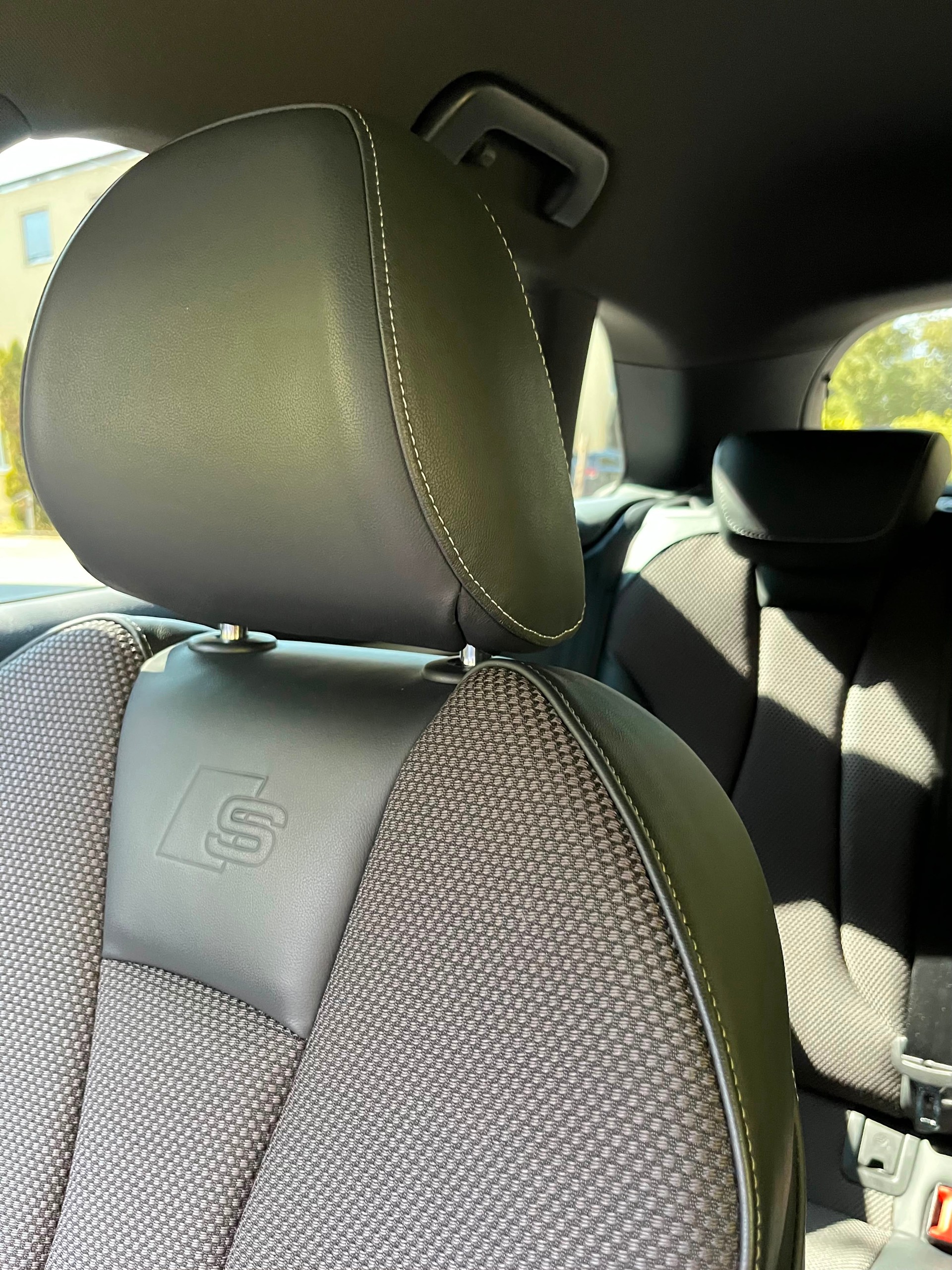 AUDI A3 Sportback 1.5TFSI S-tronic Sport-image-5