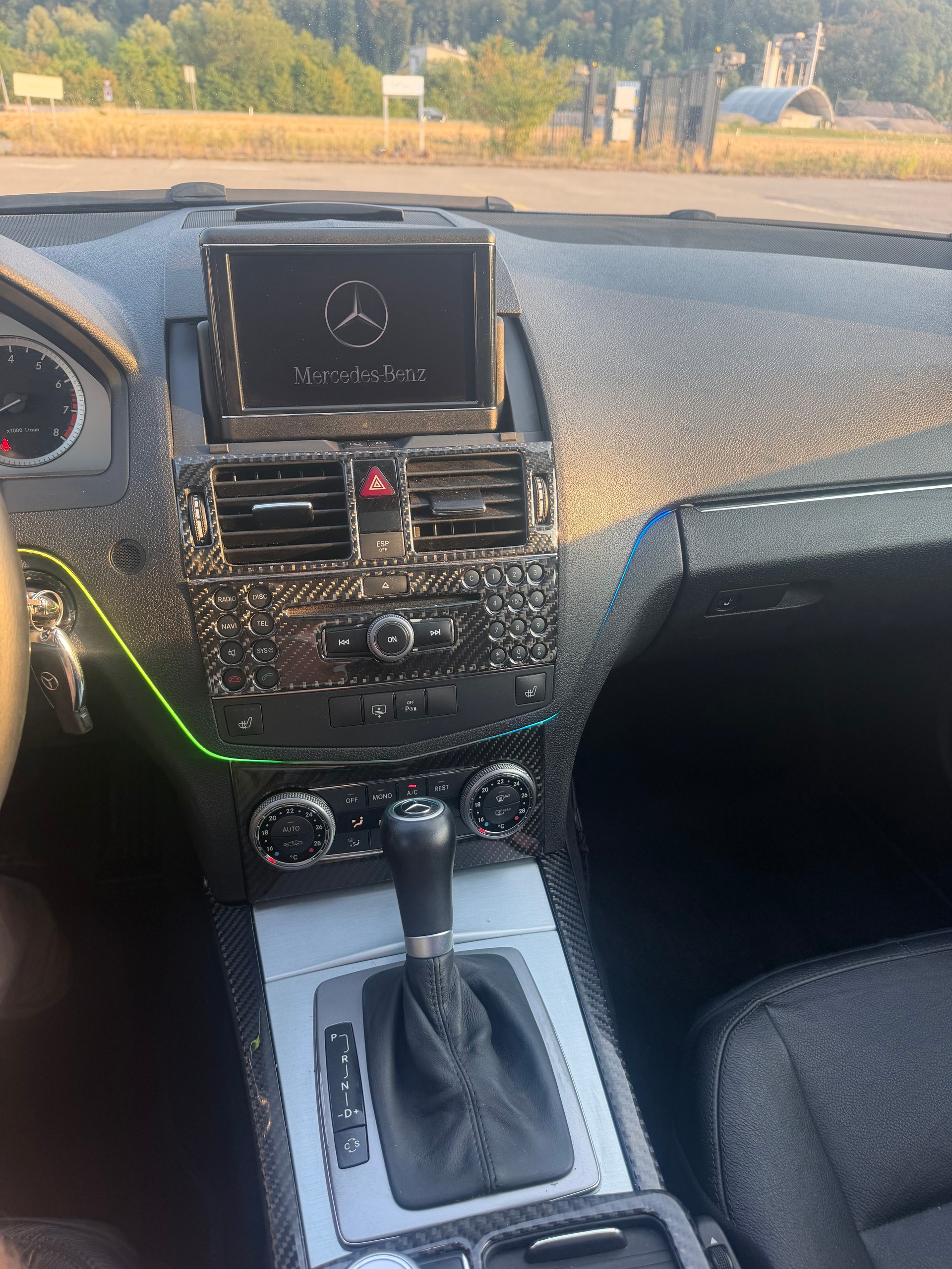 MERCEDES-BENZ C 350 Avantgarde 4Matic 7G-Tronic-image-12