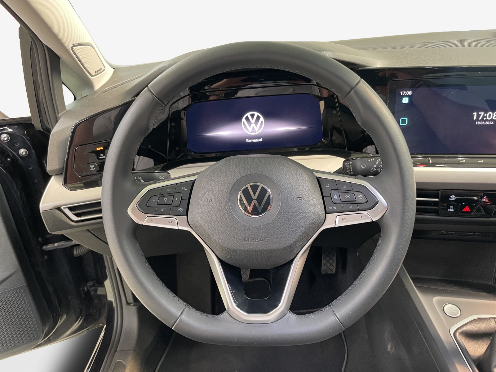 VW Golf 1.5 TSI ACT Life-image-9