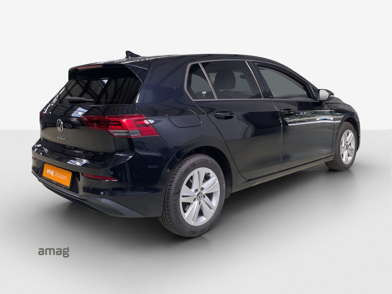 VW Golf 1.5 TSI ACT Life-image-4