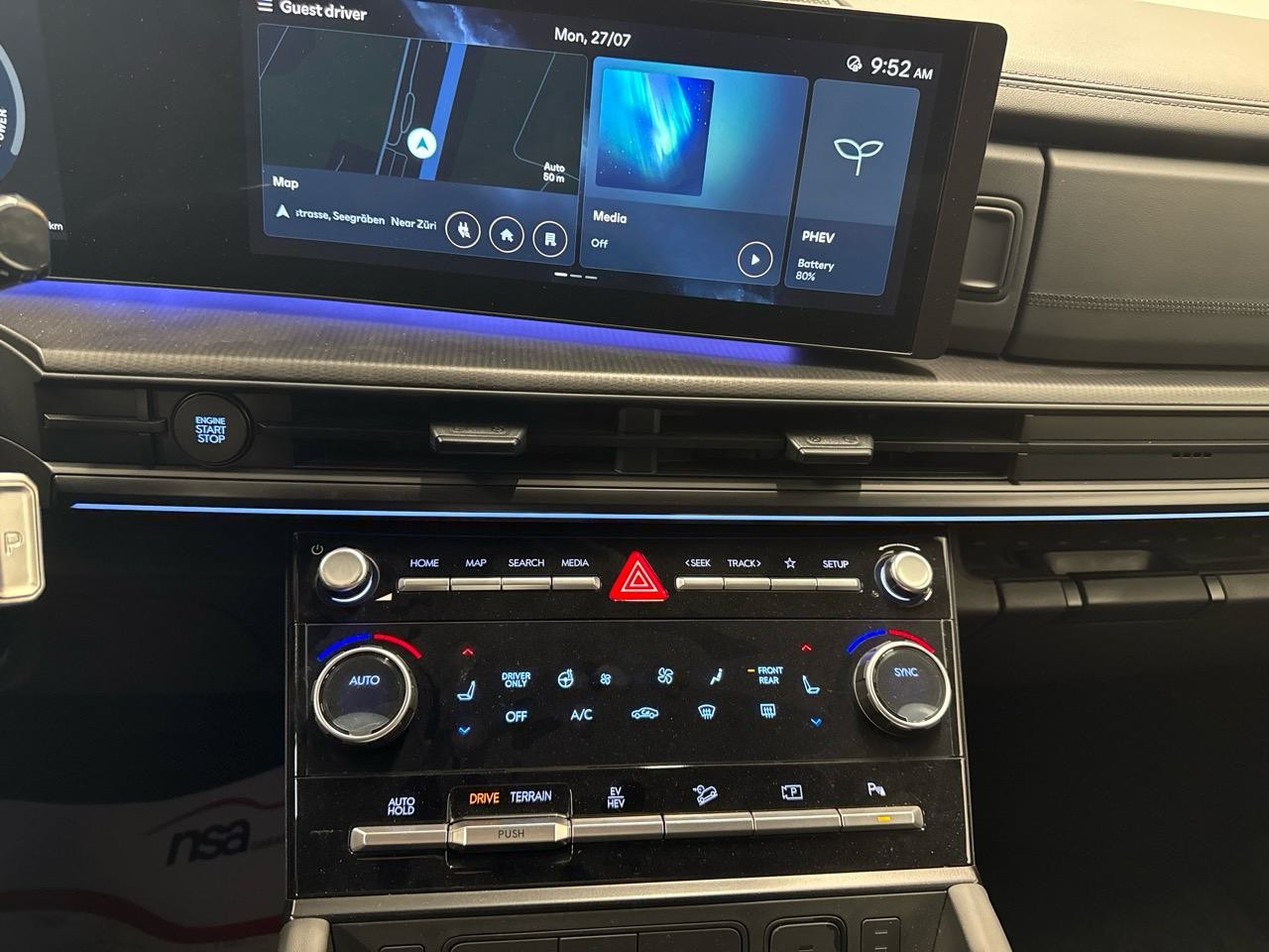HYUNDAI Santa Fe 1.6 T-GDi PHEV Calligraphy 4WD Automatic-image-7