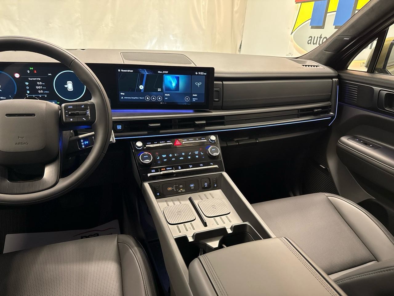 HYUNDAI Santa Fe 1.6 T-GDi PHEV Calligraphy 4WD Automatic-image-10