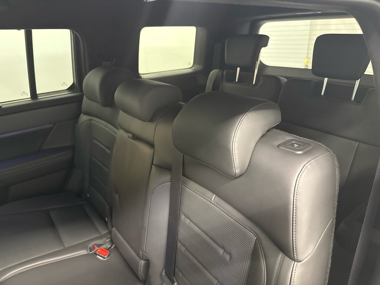 HYUNDAI Santa Fe 1.6 T-GDi PHEV Calligraphy 4WD Automatic-image-8