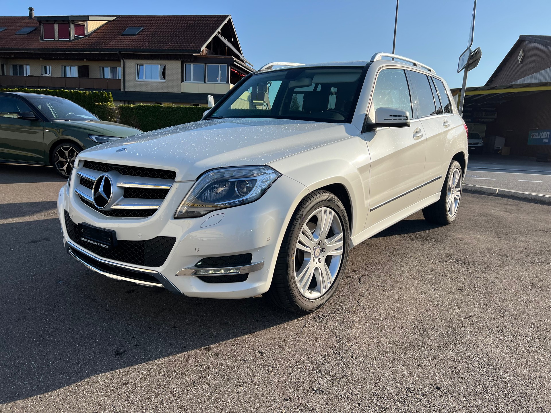 MERCEDES-BENZ GLK 220 BlueTEC Swiss Star Ed. 4Matic 7G-Tronic-image-1