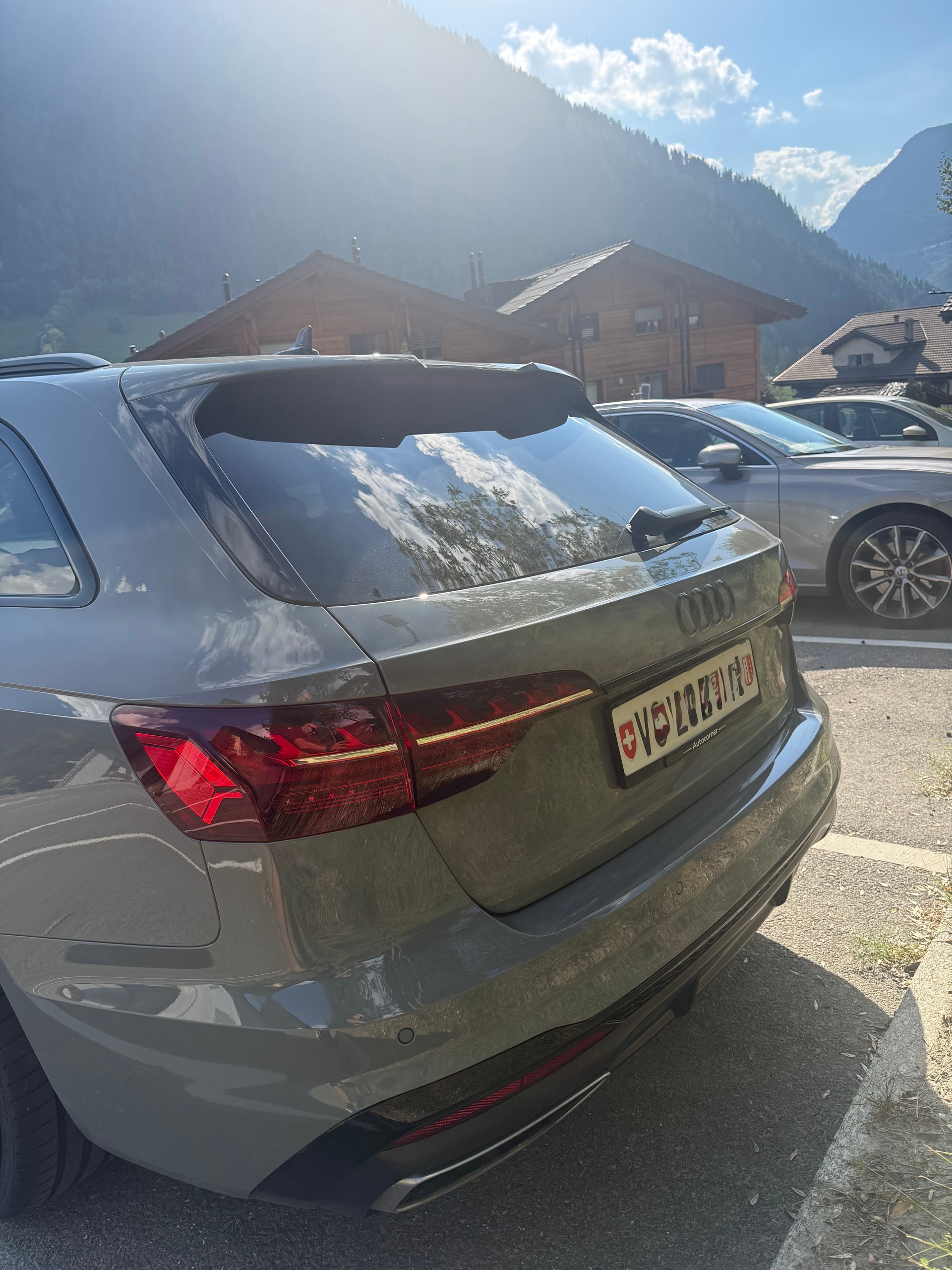 AUDI 2.0 40 TDI Advanced quattro S-Tronic S-Line-image-1