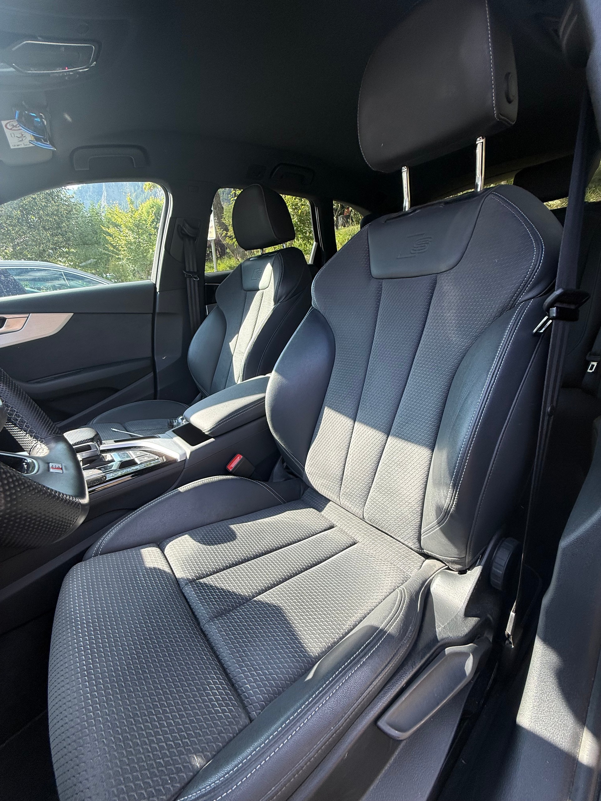 AUDI 2.0 40 TDI Advanced quattro S-Tronic S-Line-image-3