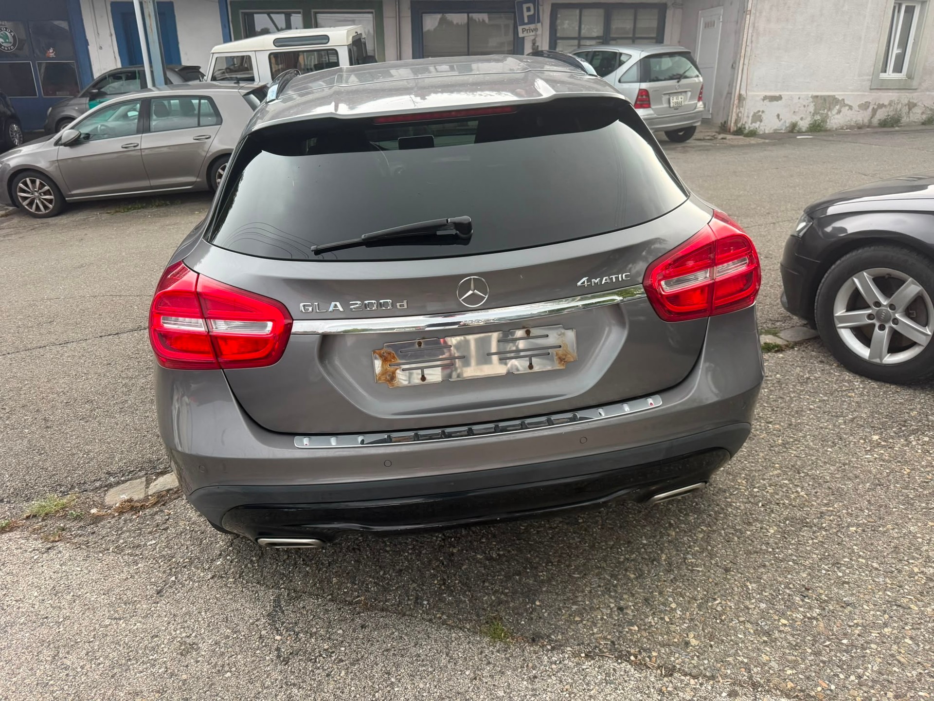 MERCEDES-BENZ GLA 200 CDI AMG Line 4Matic 7G-DCT-image-3