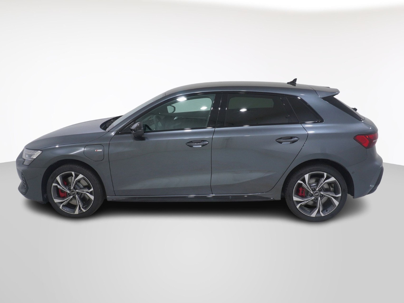 AUDI A3 Sportback 1.5 45 TFSI Plug-in-Hybrid S Line S-Tronic-image-1
