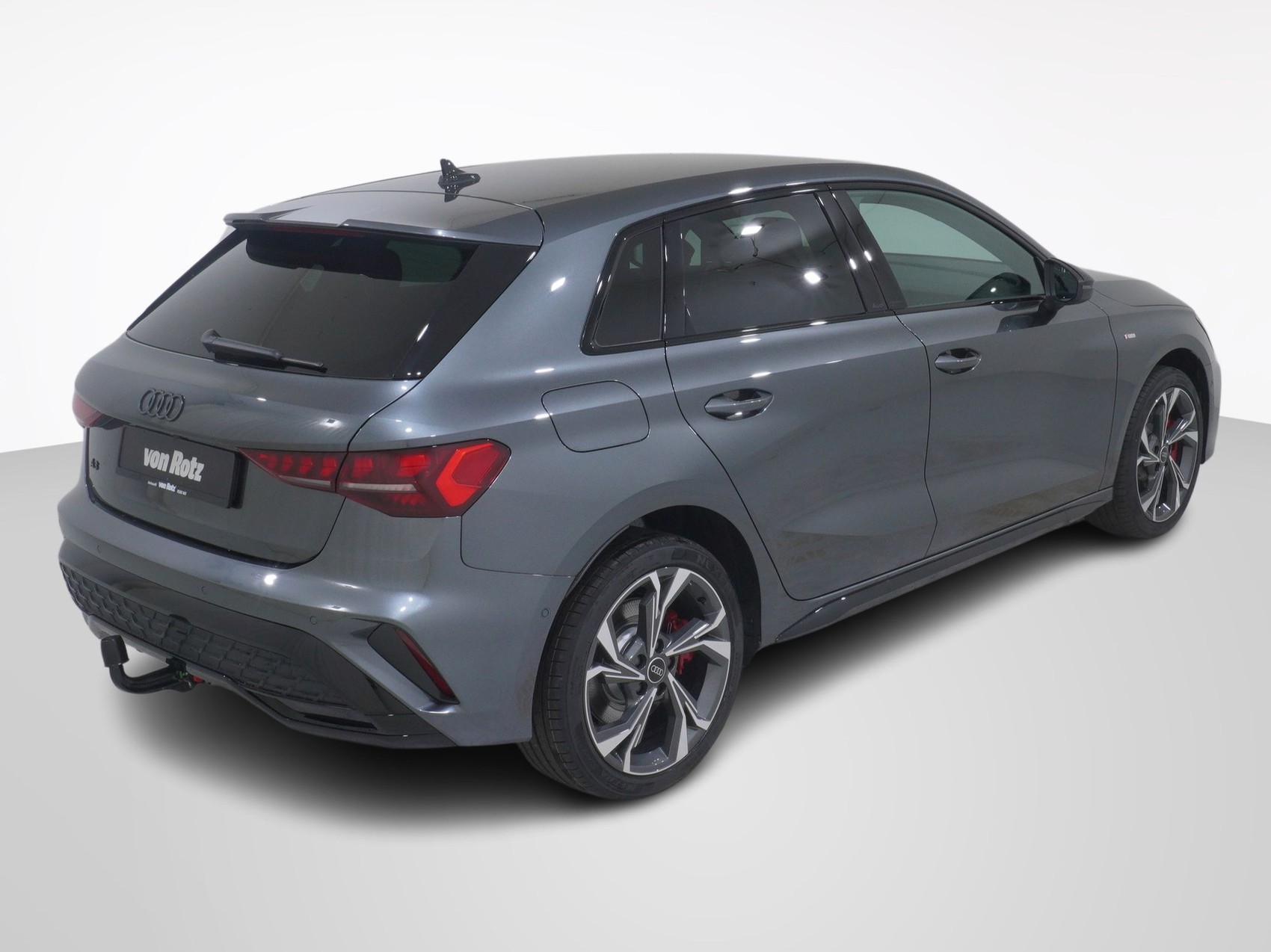 AUDI A3 Sportback 1.5 45 TFSI Plug-in-Hybrid S Line S-Tronic-image-4