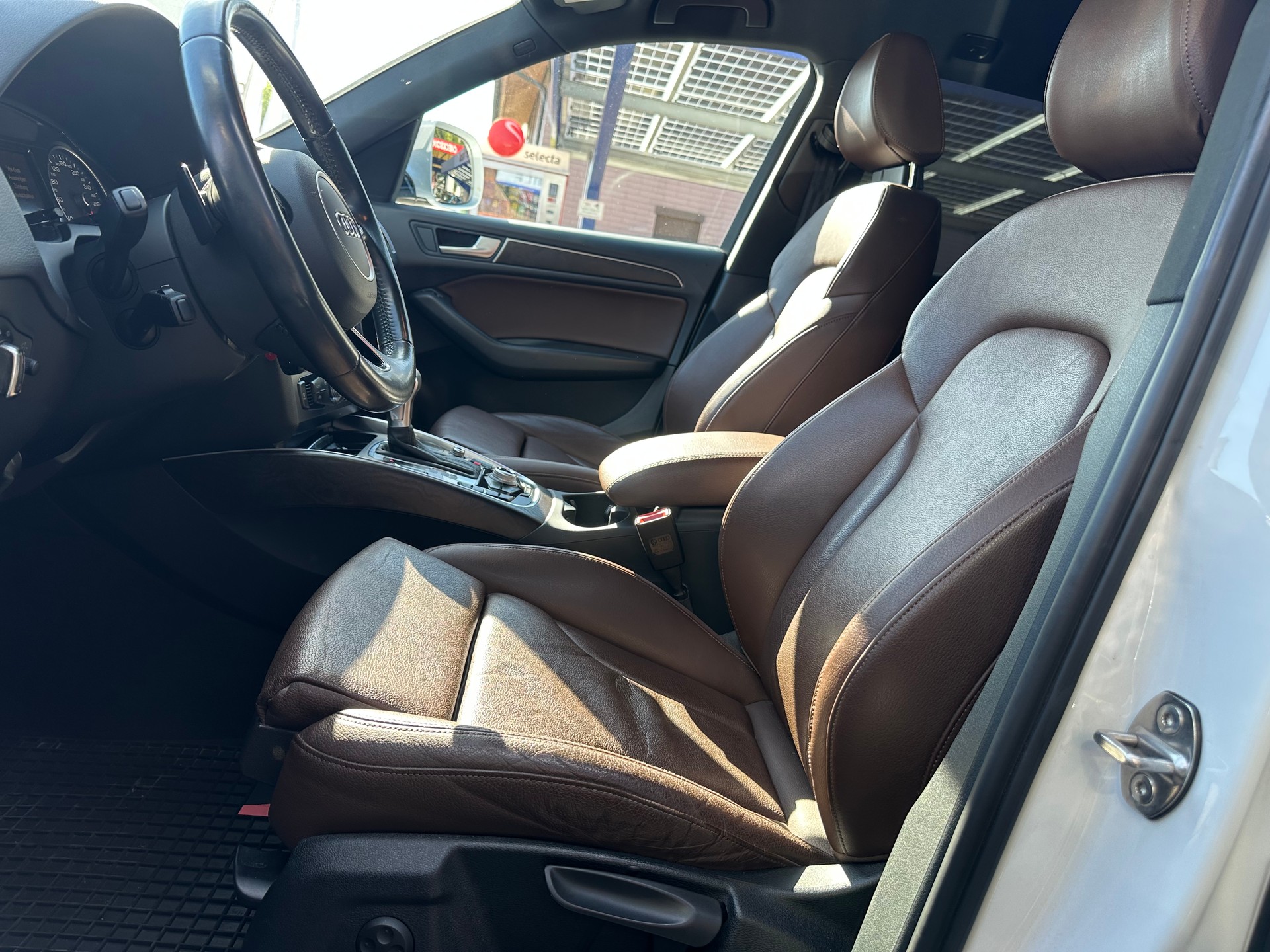AUDI Q5 2.0 TDI S-tronic-image-10