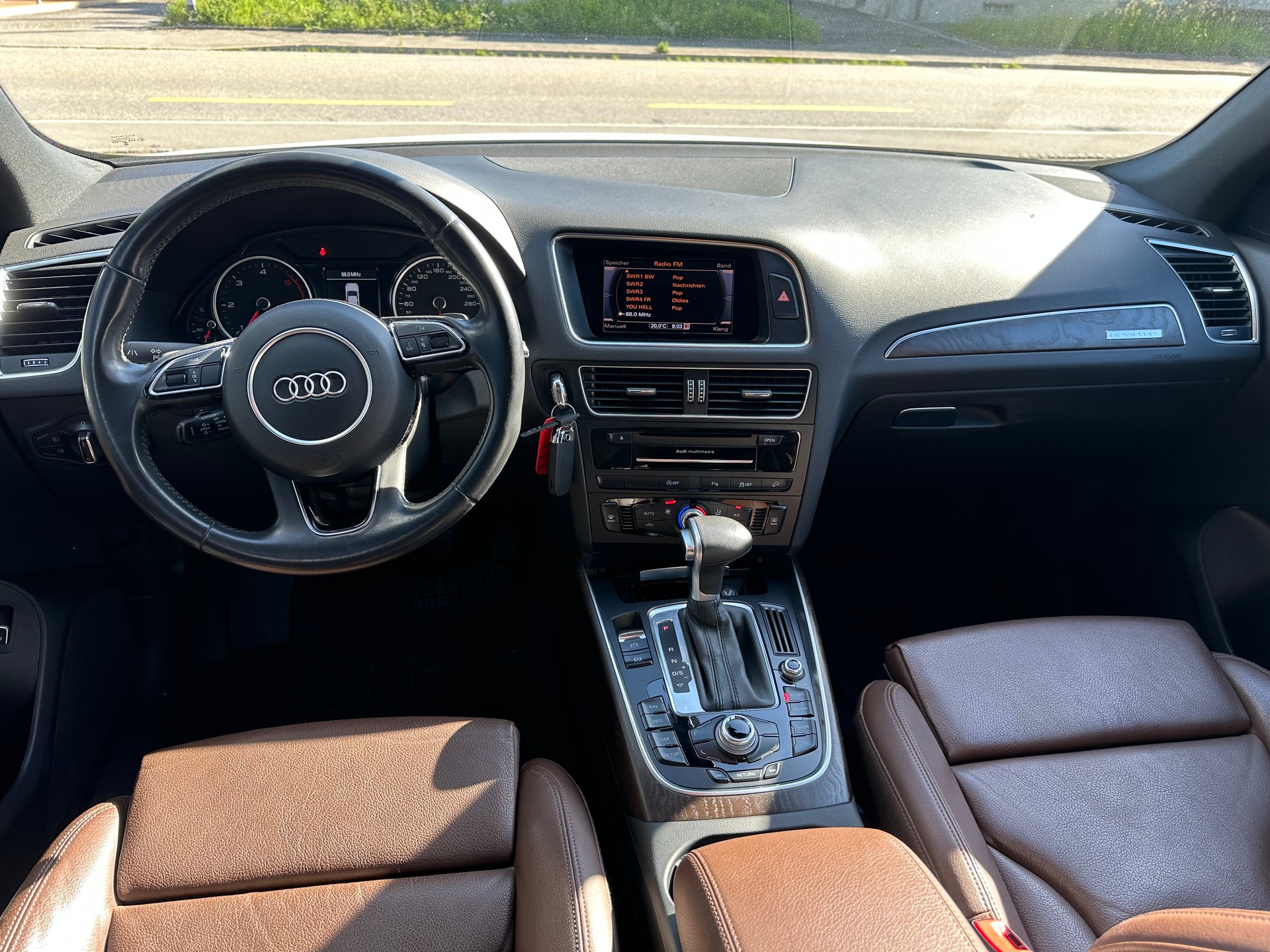 AUDI Q5 2.0 TDI S-tronic-image-8