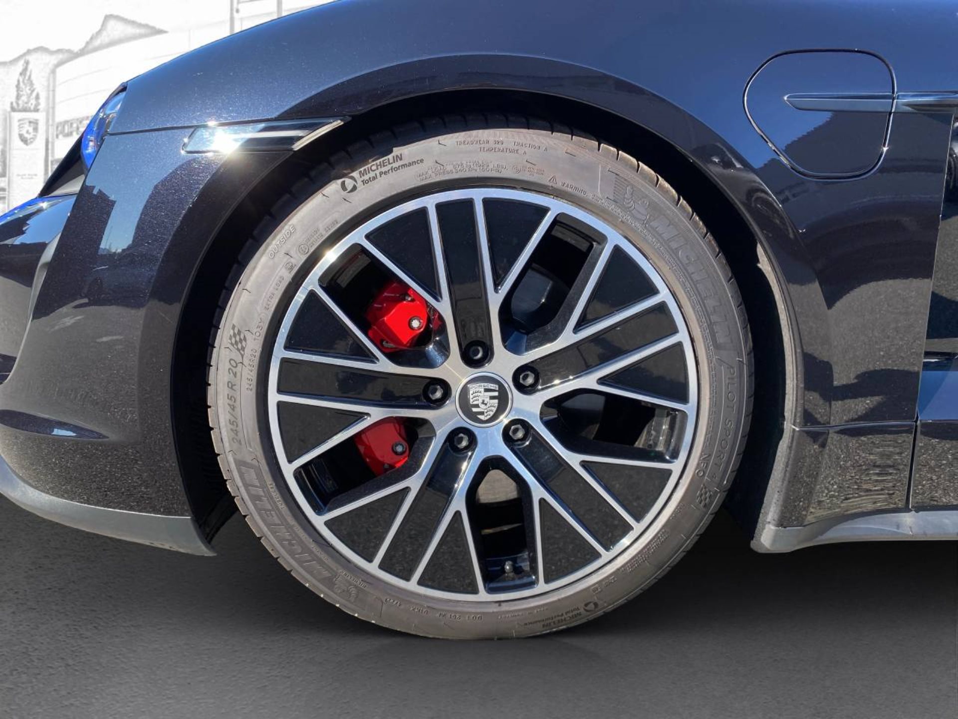 PORSCHE Taycan 4S-image-16