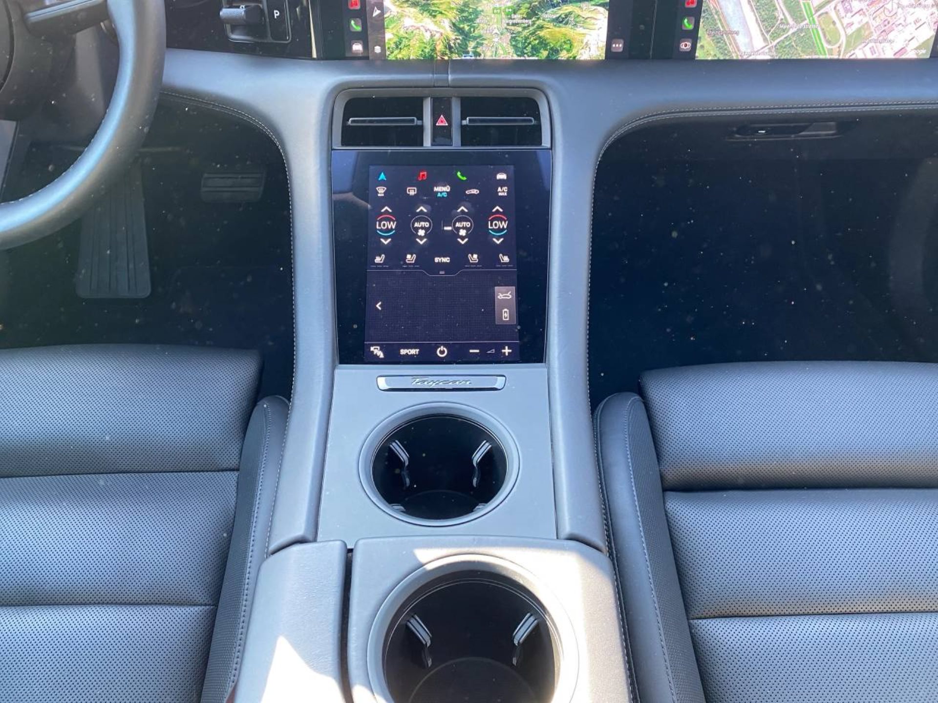 PORSCHE Taycan 4S-image-12