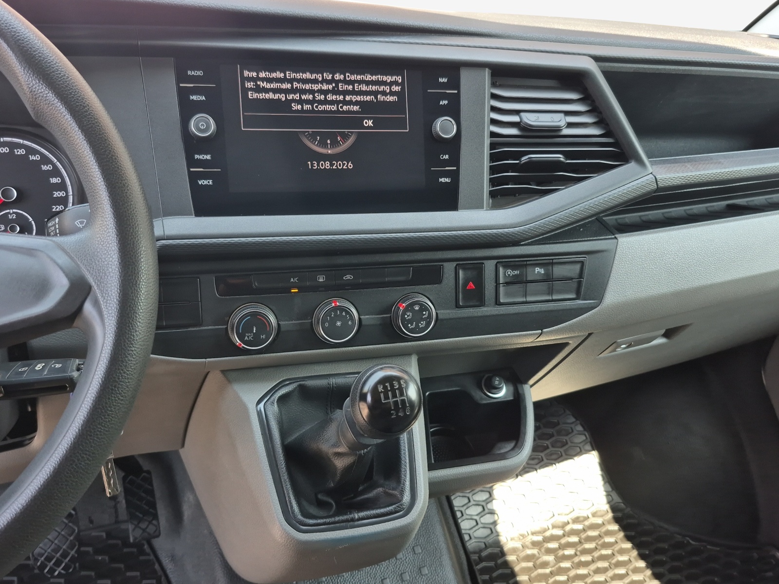 VW T6.1 2.0 TDI 4Motion-image-10