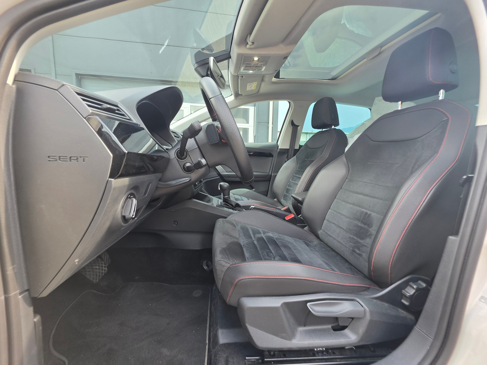 SEAT Ibiza 1.0 EcoTSI FR DSG-image-9
