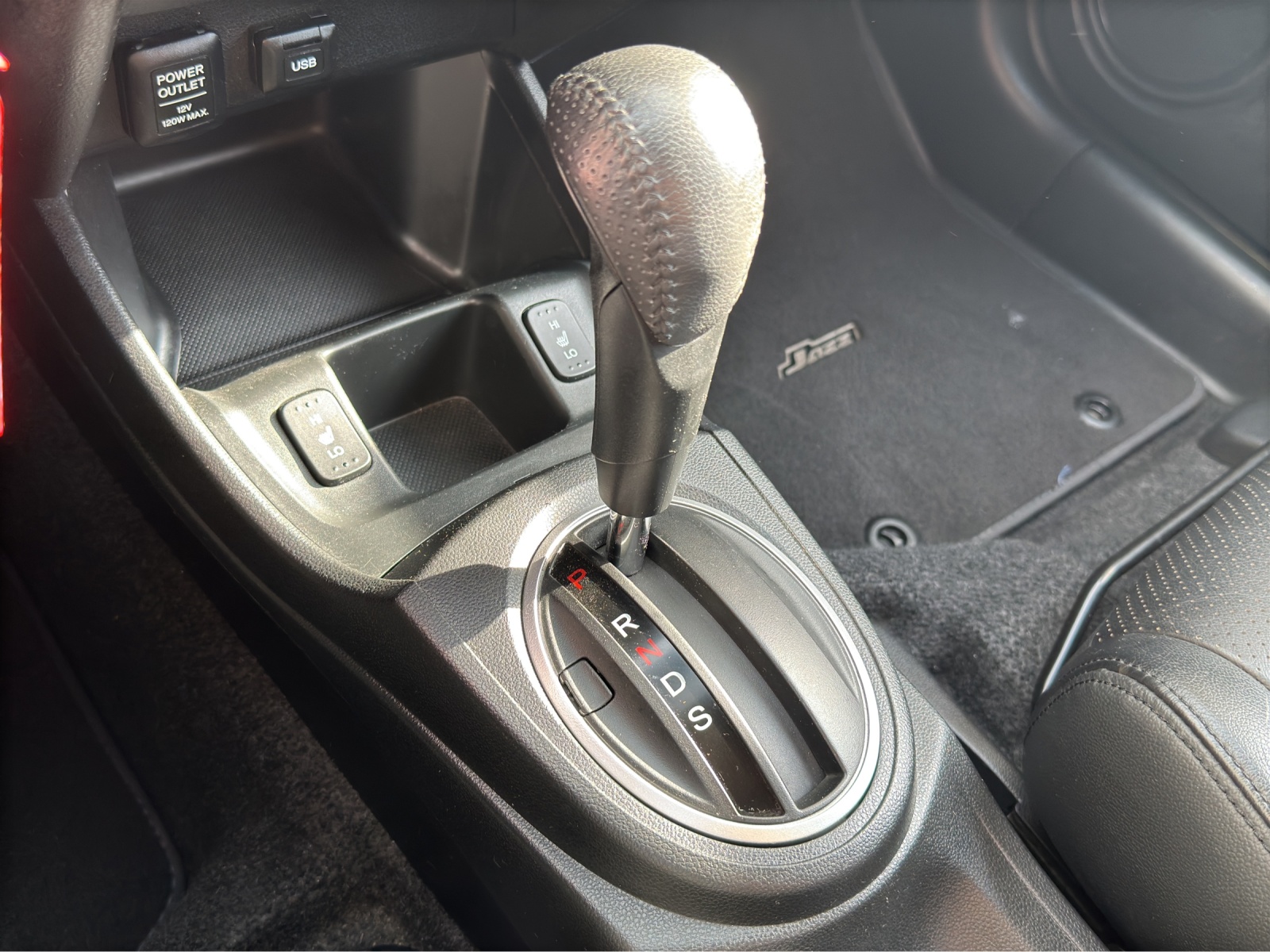 HONDA Jazz 1.3i Hybrid Exclusive CVT-image-9