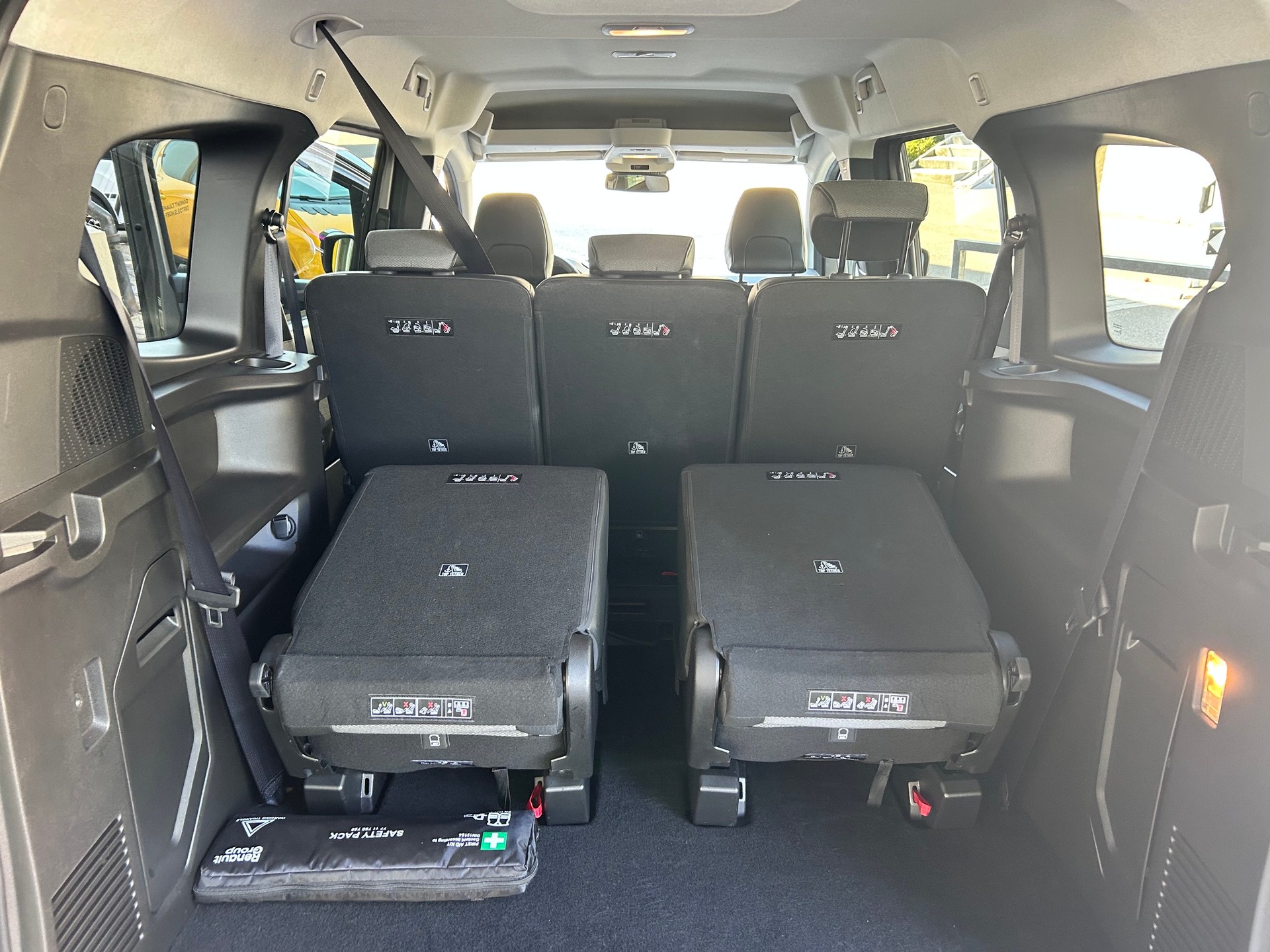 RENAULT Kangoo 1.3 TCe 130 PF Techno EDC-image-6