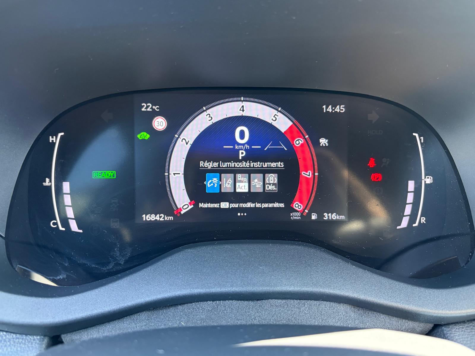 TOYOTA Yaris Cross 1.5 Trend e-CVT-image-14