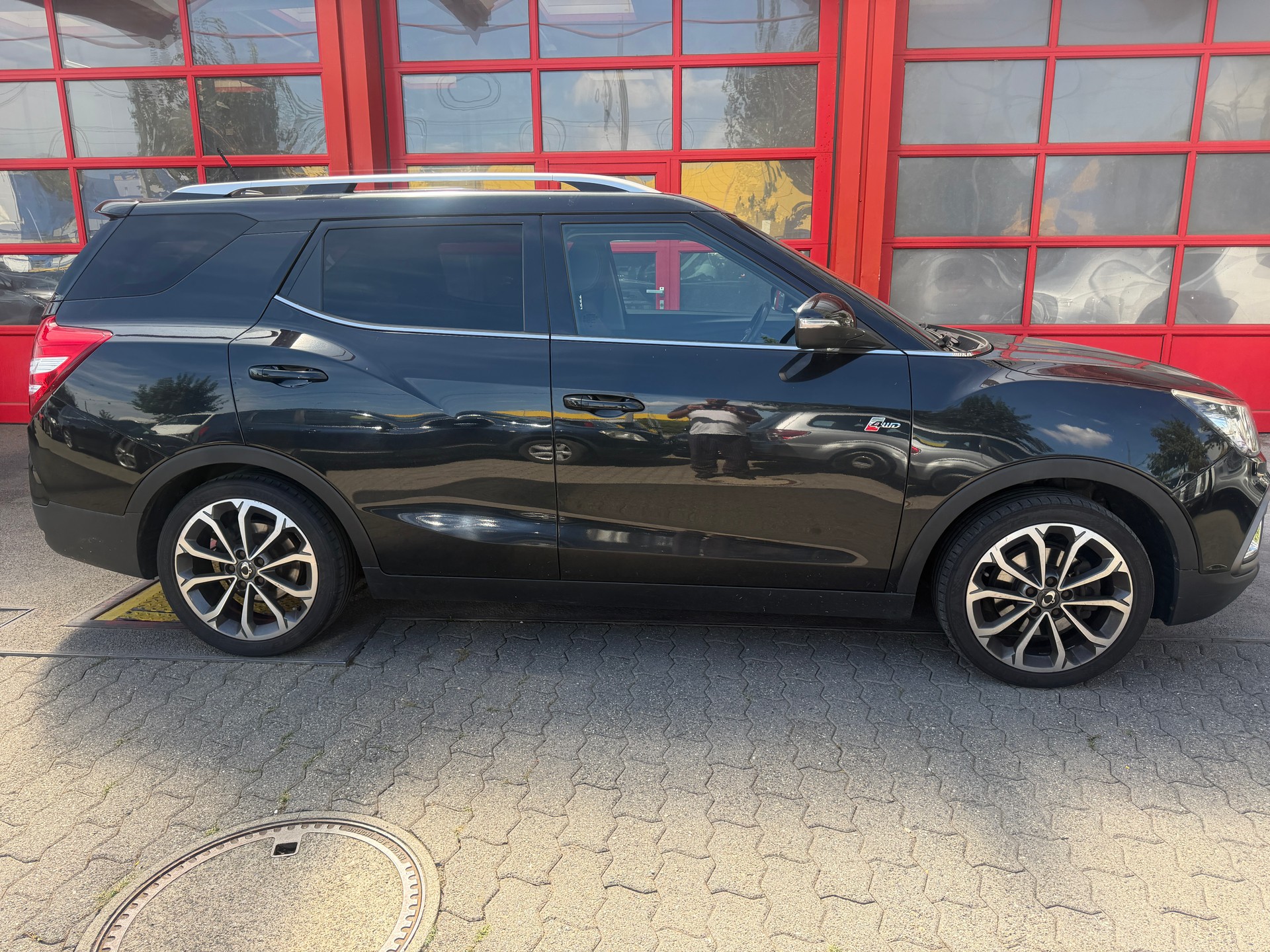 KGM-SsangYong XLV 1.6 eXDi Sapphire 4WD-showroom-element-3