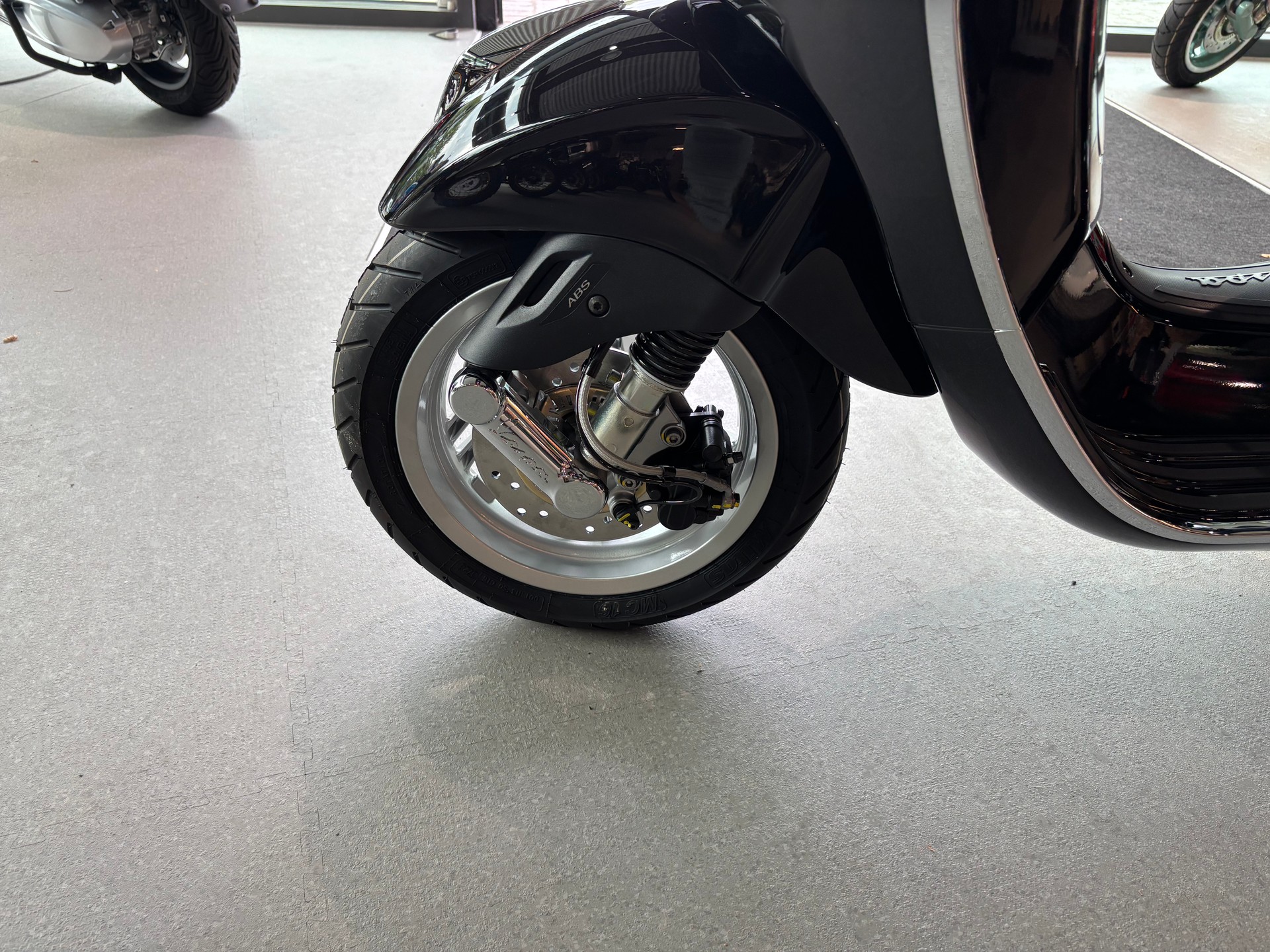 PIAGGIO Vespa Primavera 125 Euro 5+-showroom-element-3