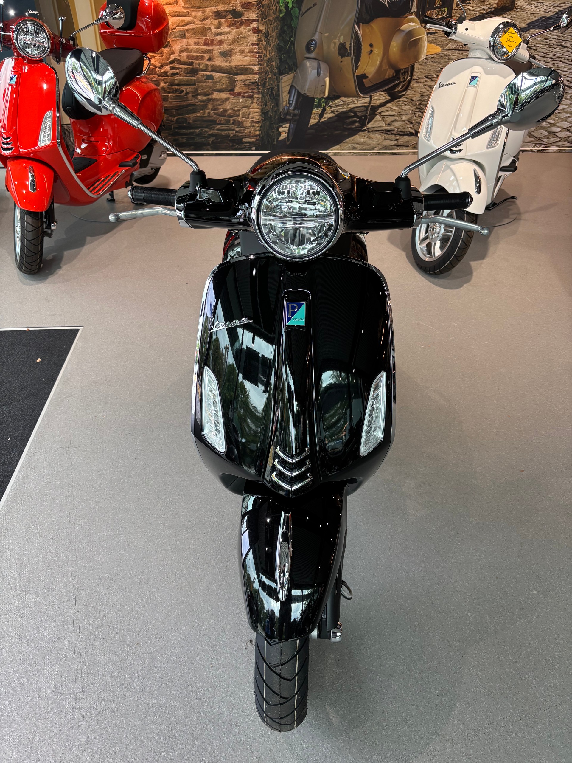 PIAGGIO Vespa Primavera 125 Euro 5+-showroom-element-2