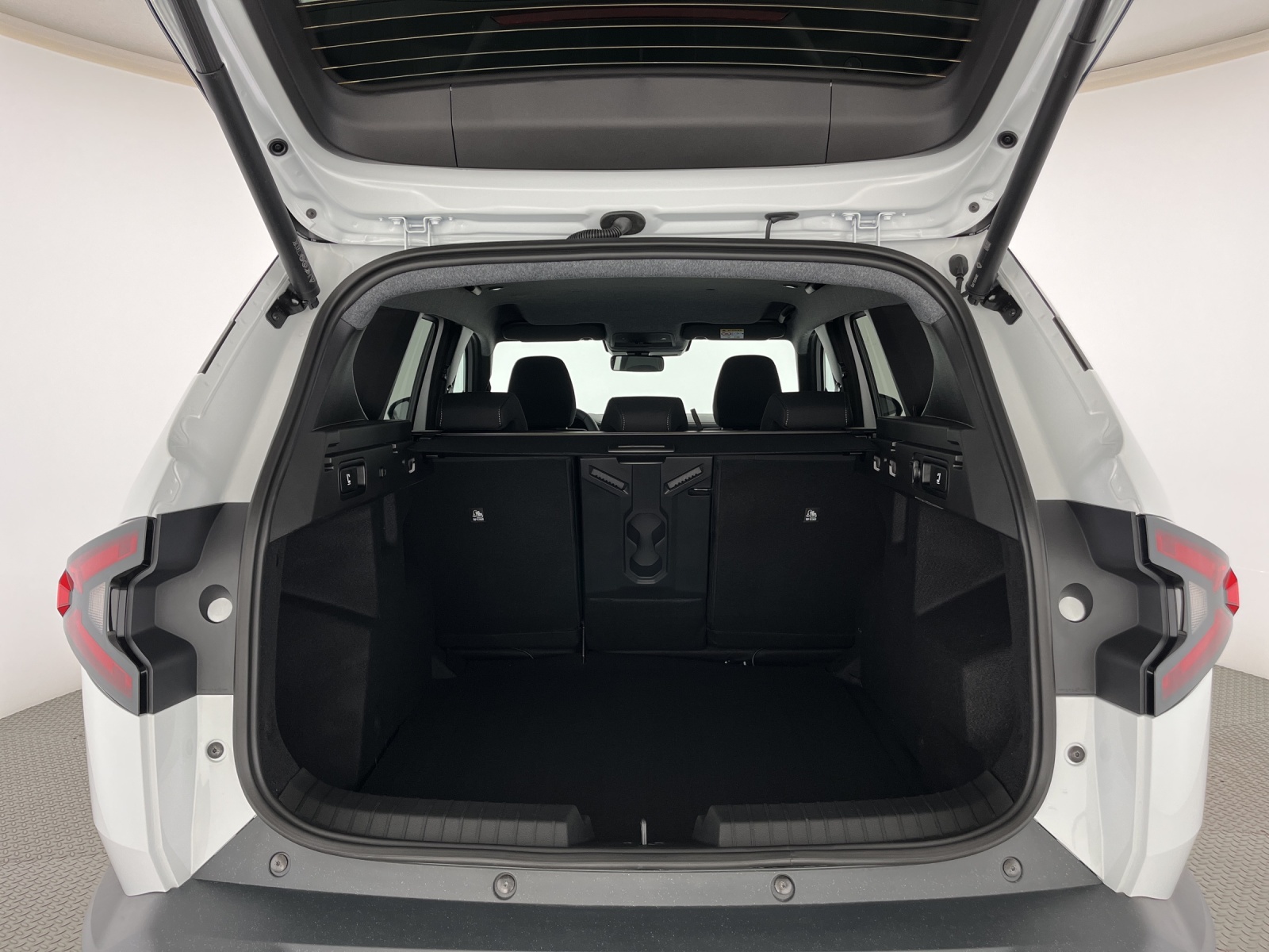 DACIA Bigster 1.2 Hybrid Journey 4WD-image-17