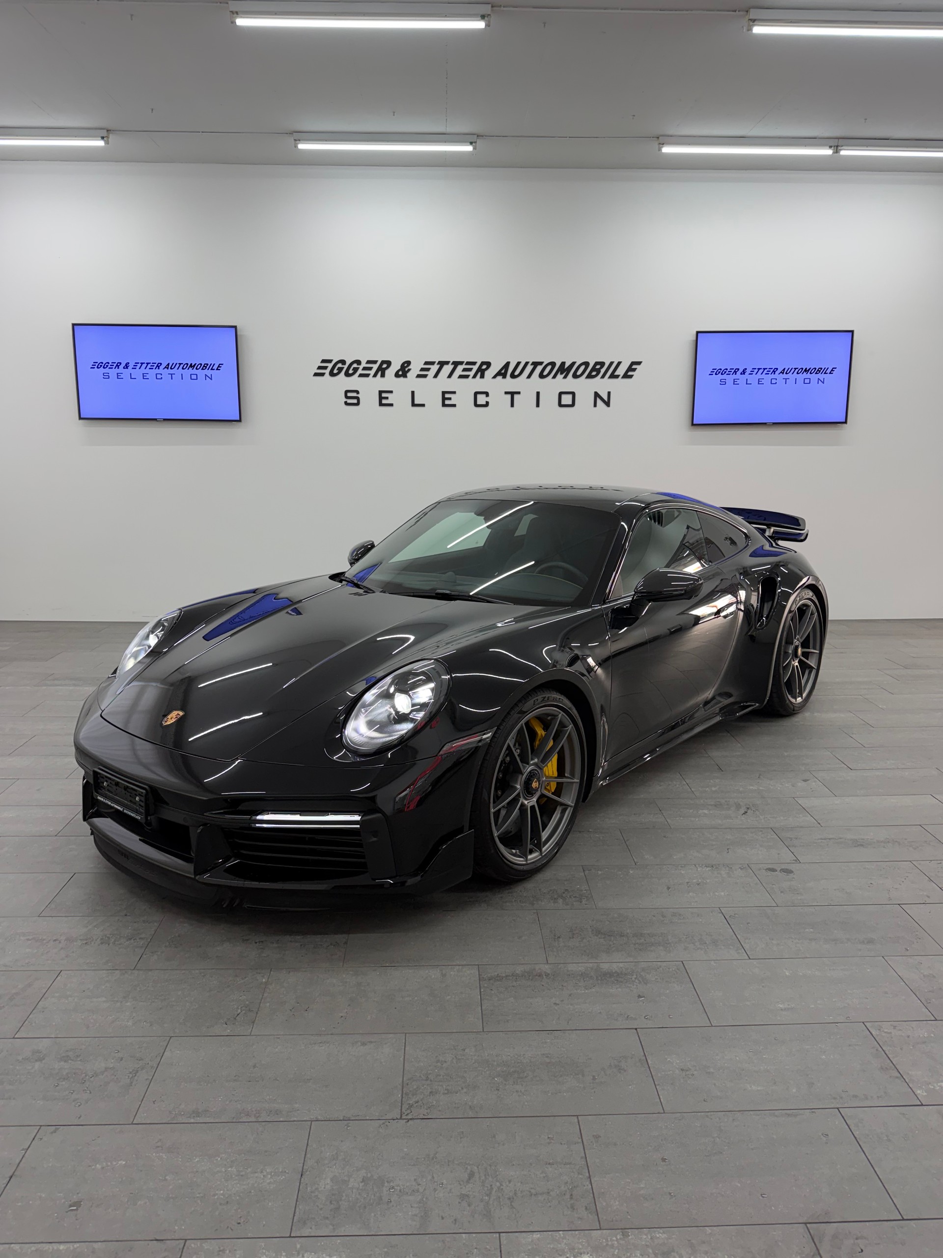 PORSCHE 911 Turbo S PDK-showroom-element-1