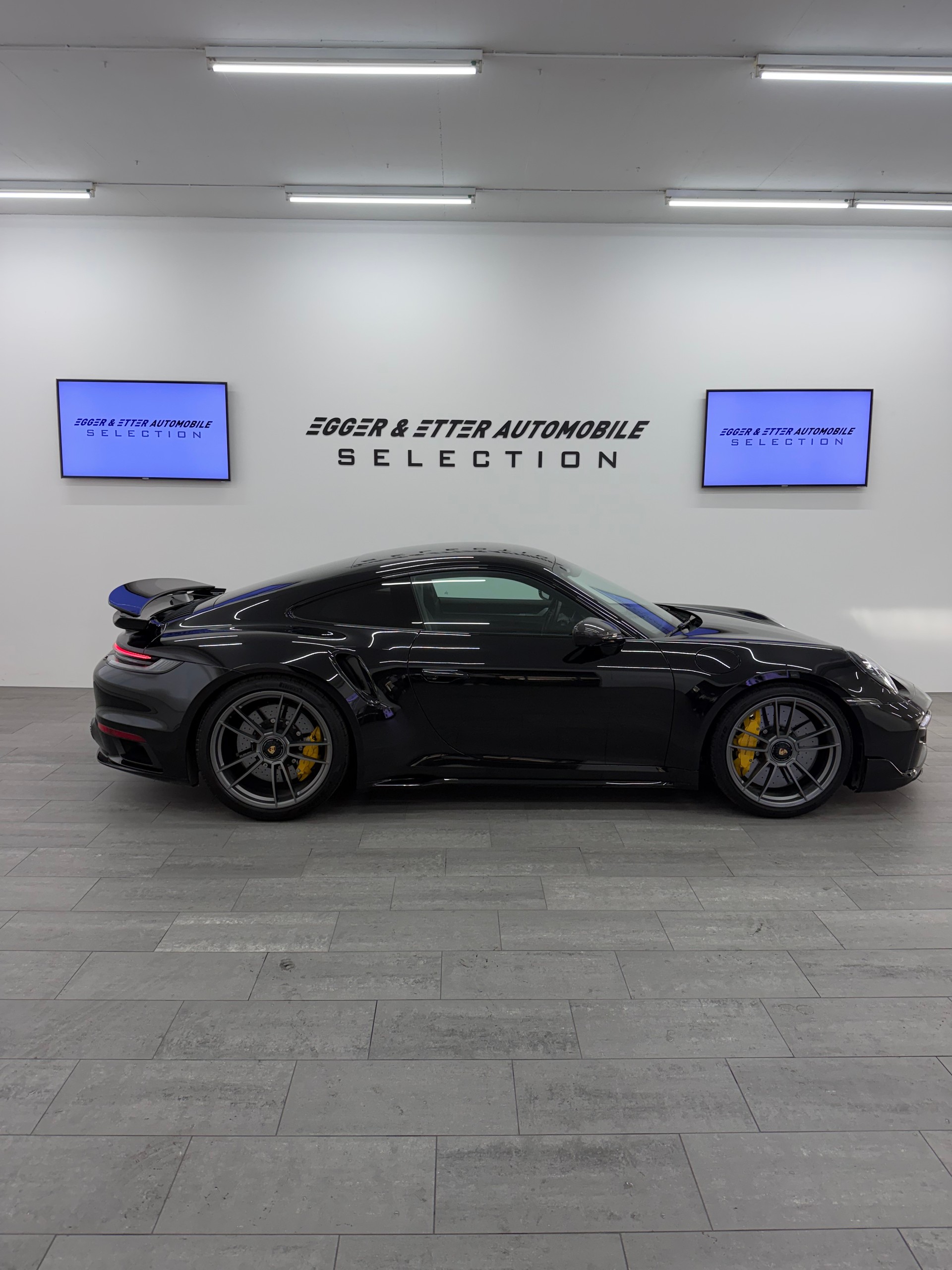 PORSCHE 911 Turbo S PDK-showroom-element-3