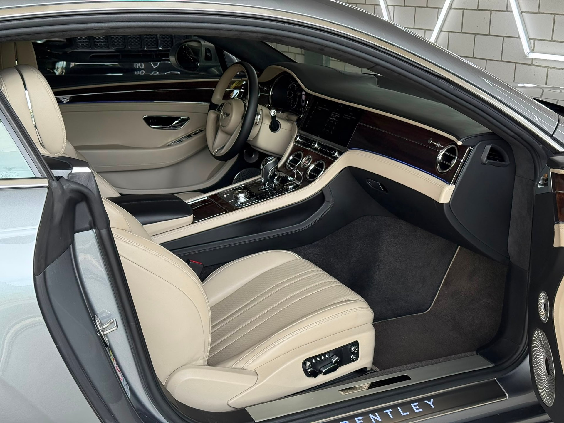 BENTLEY Continental GT 6.0 W12-image-6