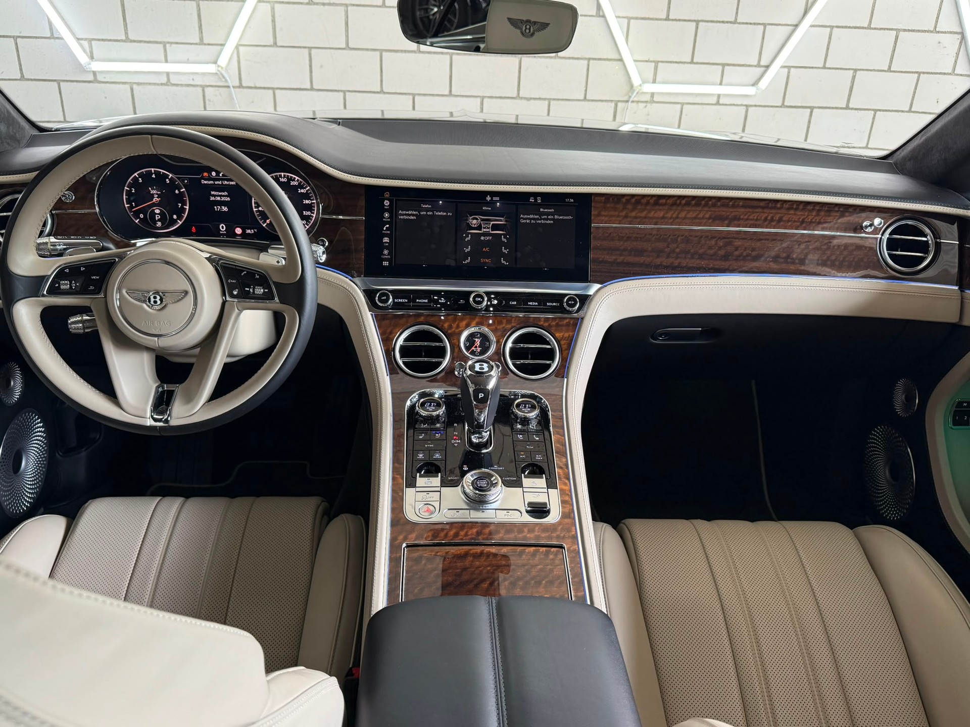 BENTLEY Continental GT 6.0 W12-image-7